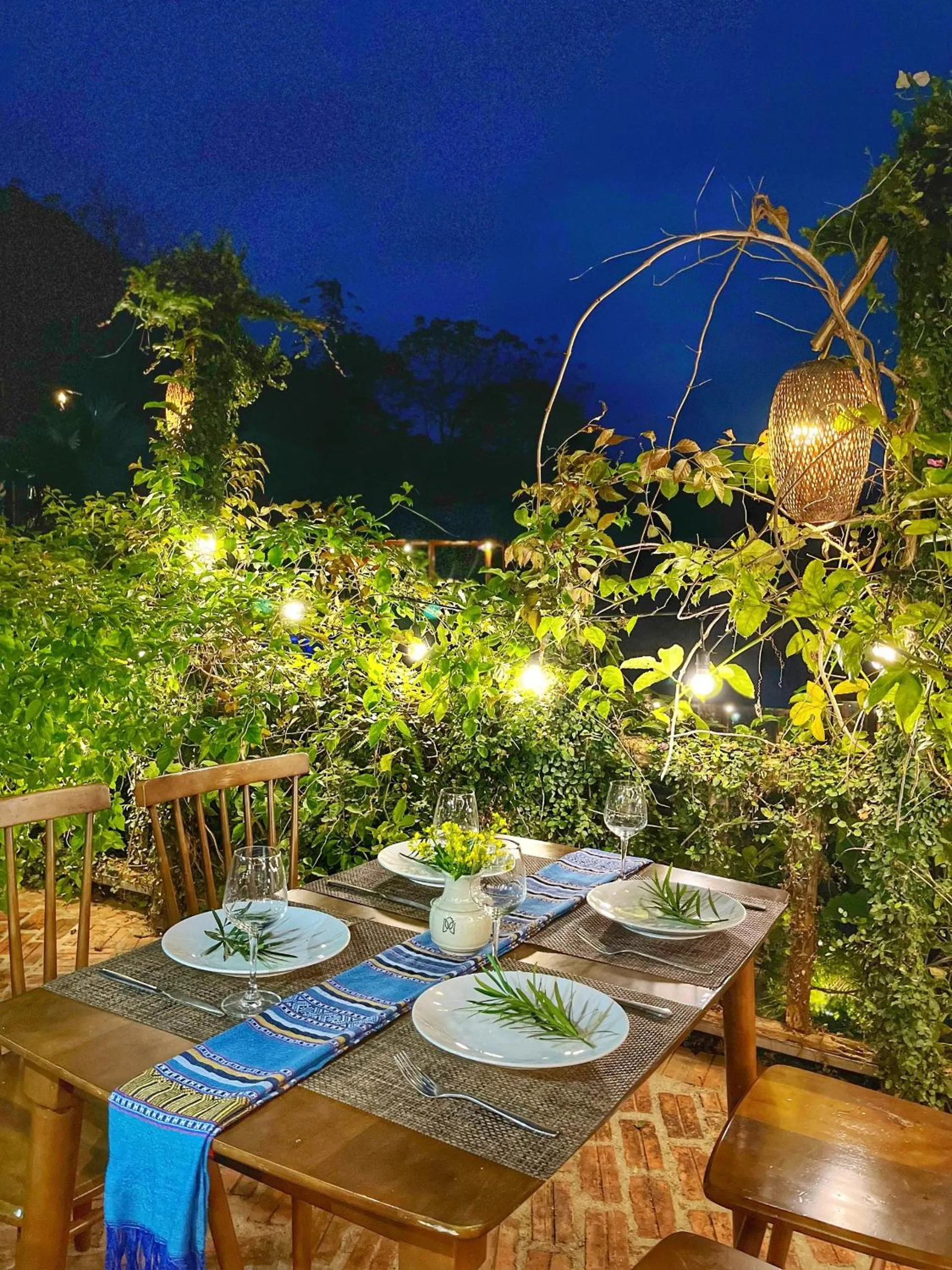 Restaurant/places to eat in Pu Luong Eco Garden