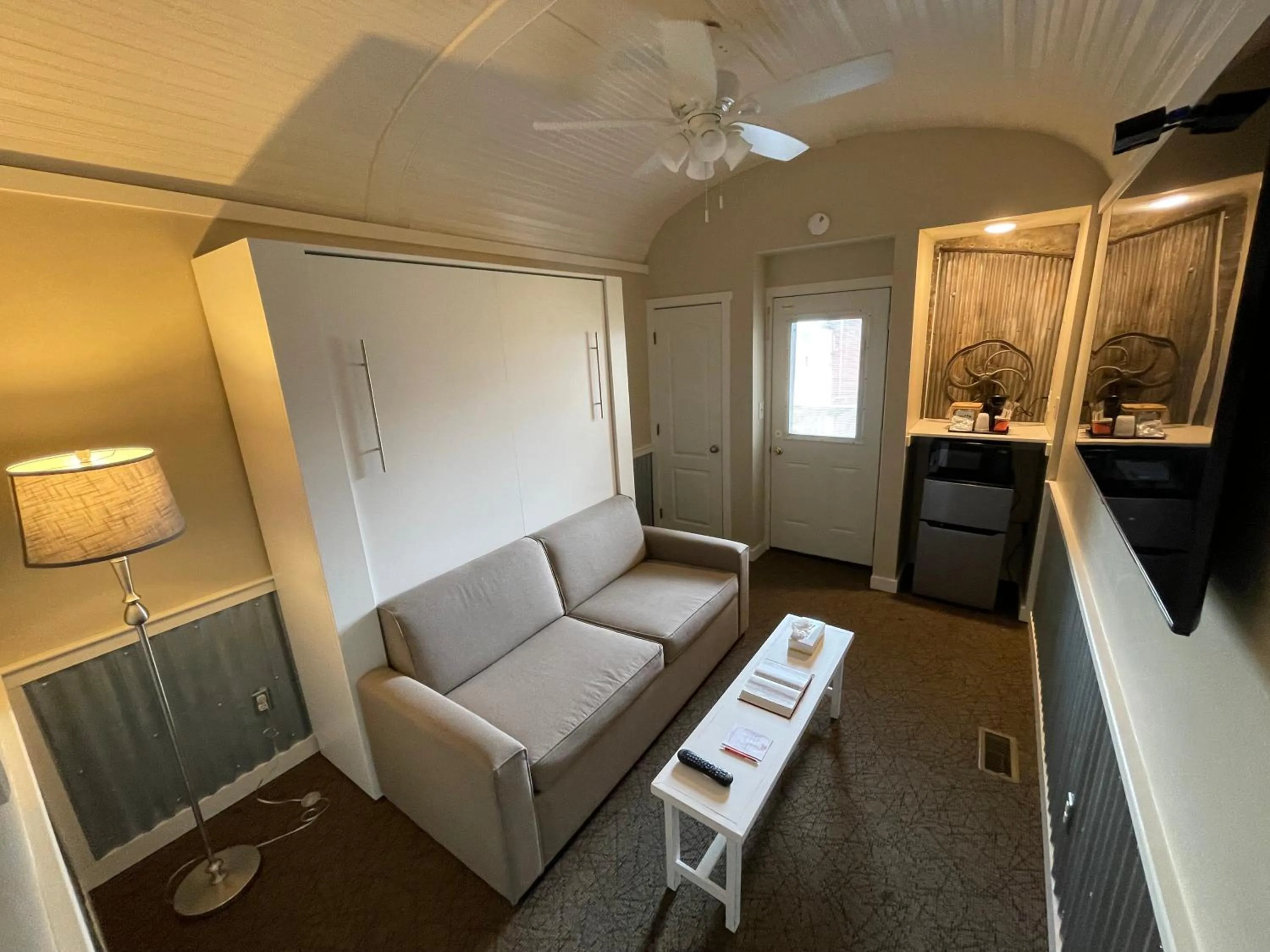 Bedroom in Red Caboose Motel & Restaurant