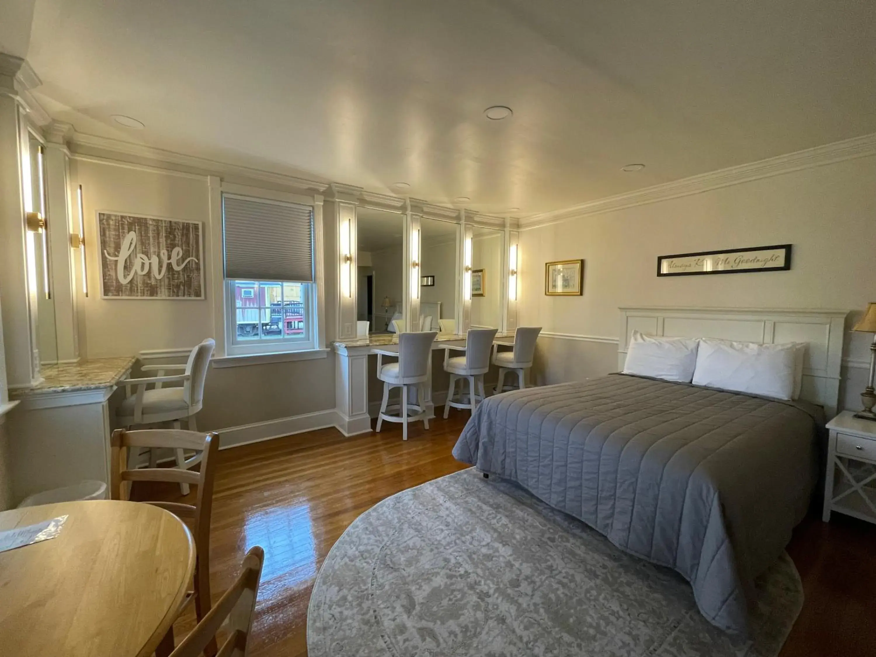 Bedroom, Bed in Red Caboose Motel & Restaurant Bedroom, Bed in Red Caboose Motel & Restaurant