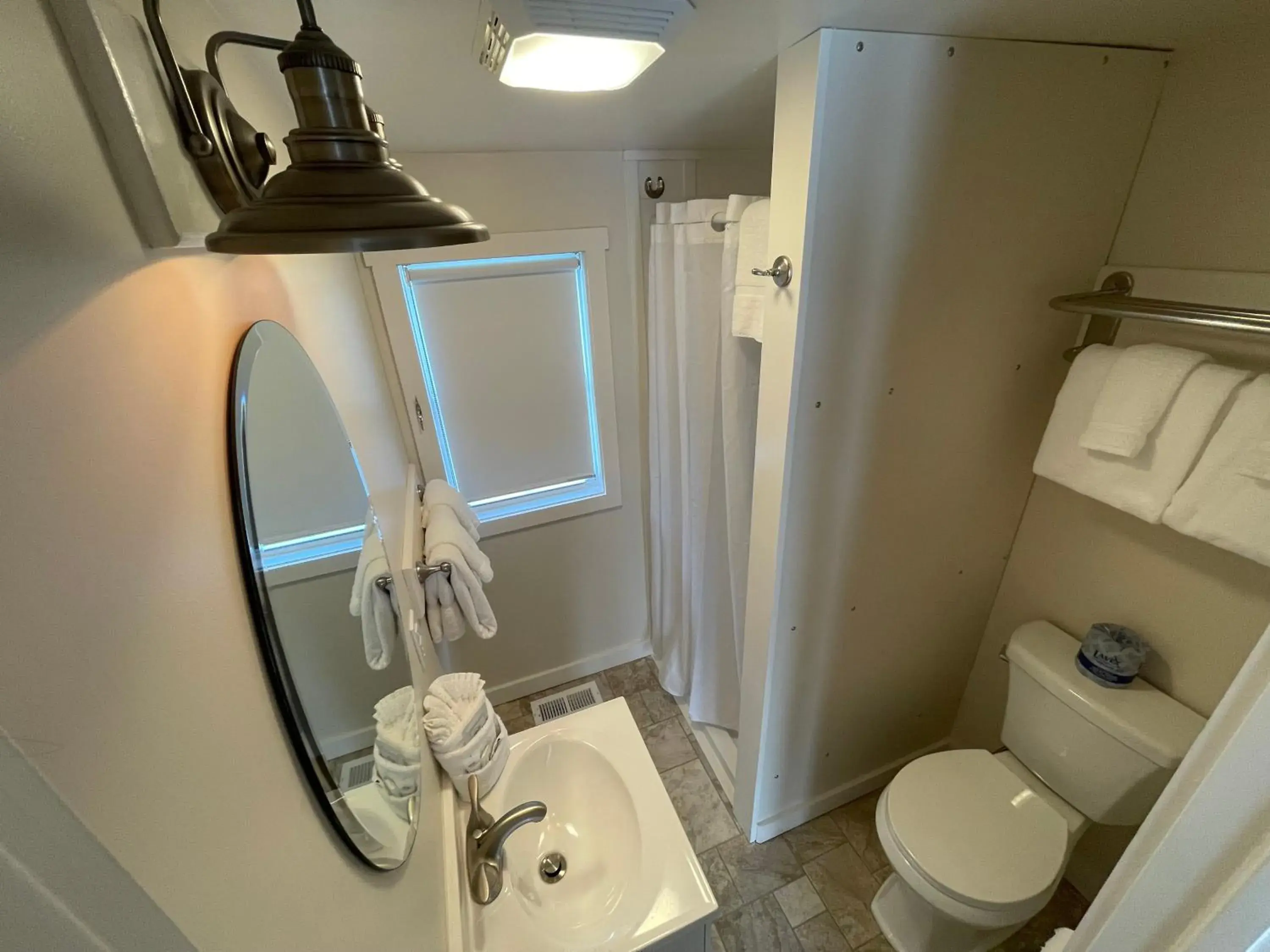 Shower in Red Caboose Motel & Restaurant Shower in Red Caboose Motel & Restaurant