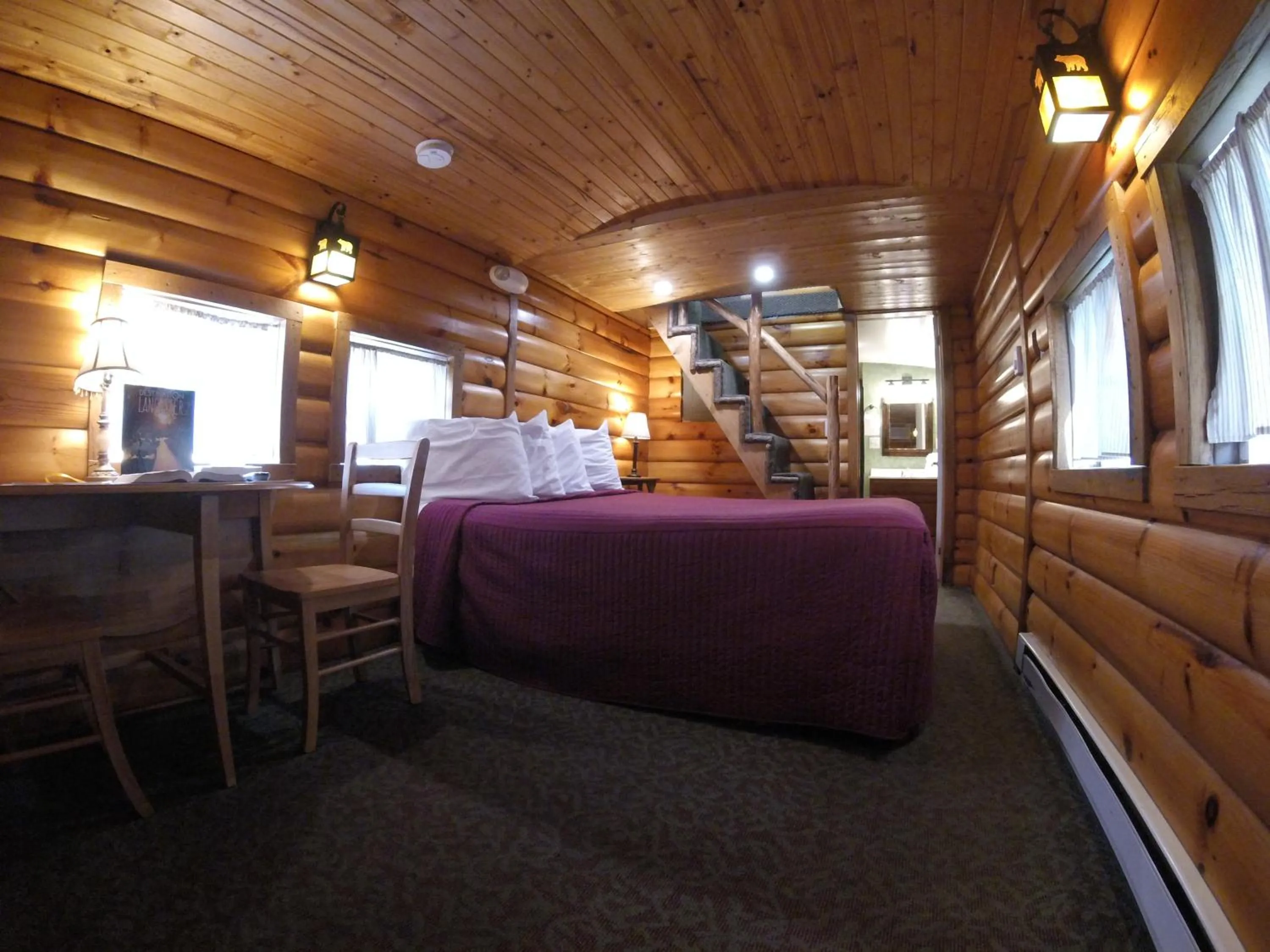 Photo of the whole room, Bed in Red Caboose Motel & Restaurant