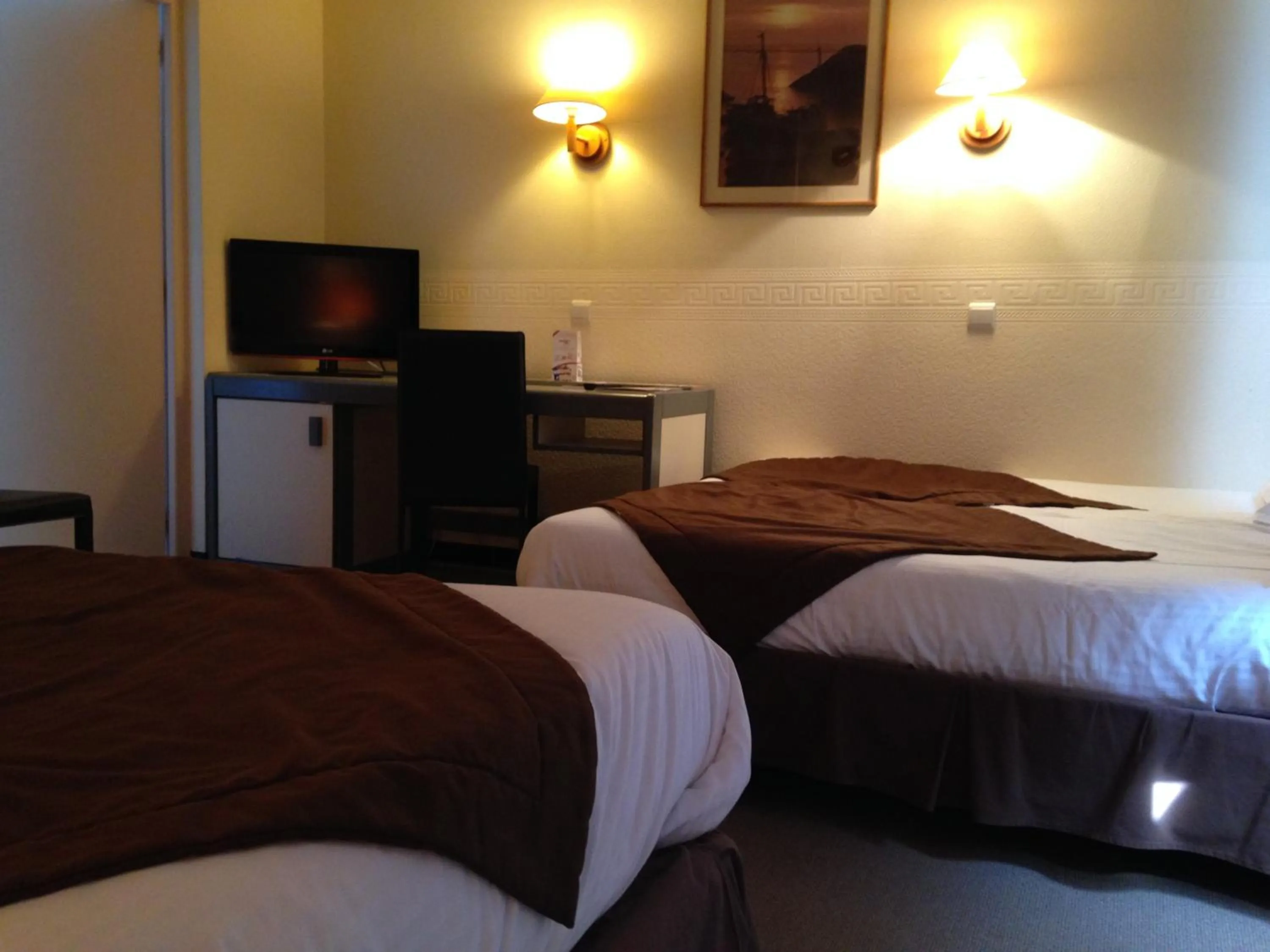 Decorative detail, Bed in Hôtel Continental