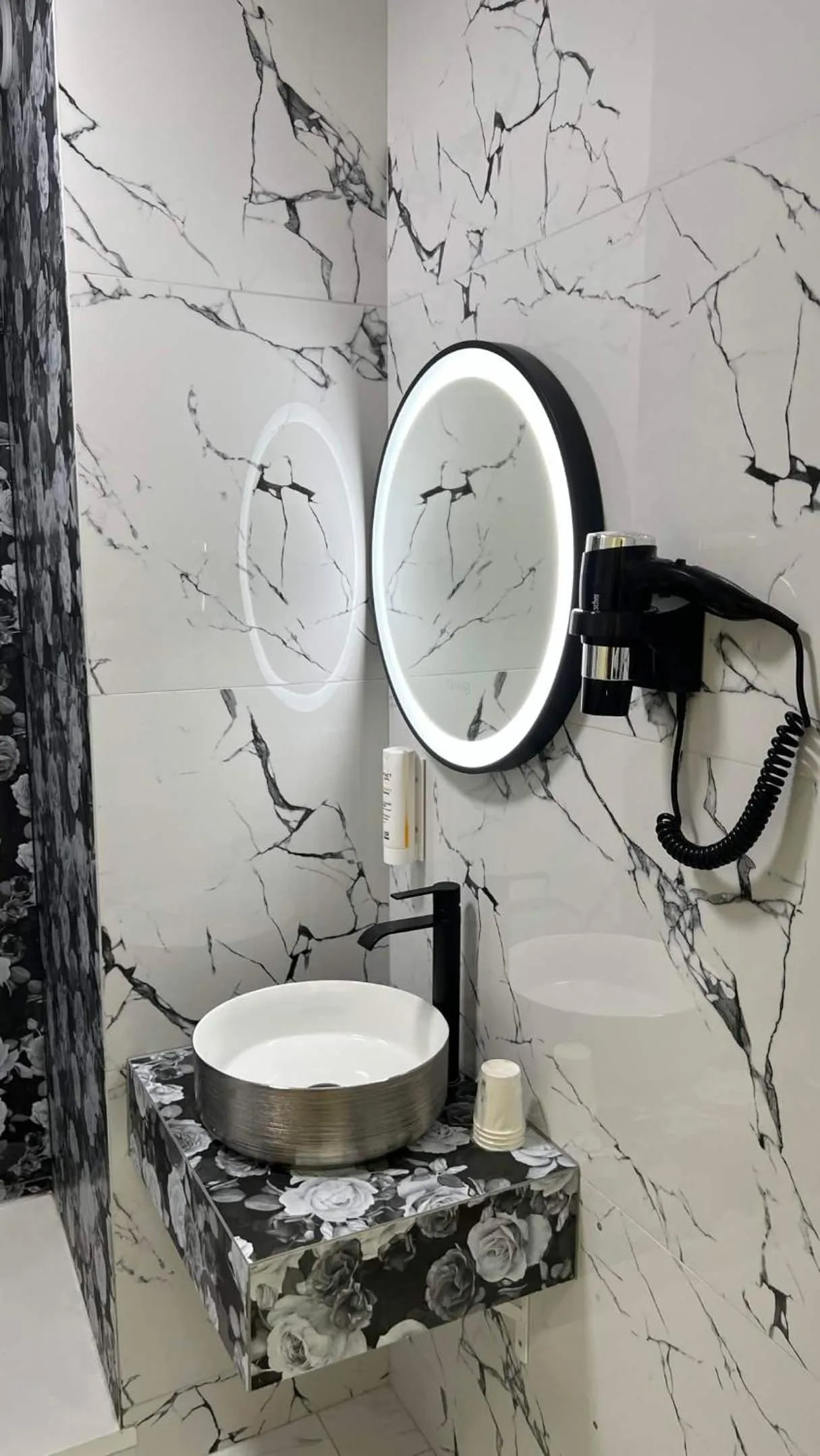 Contact Hôtel Le Continental