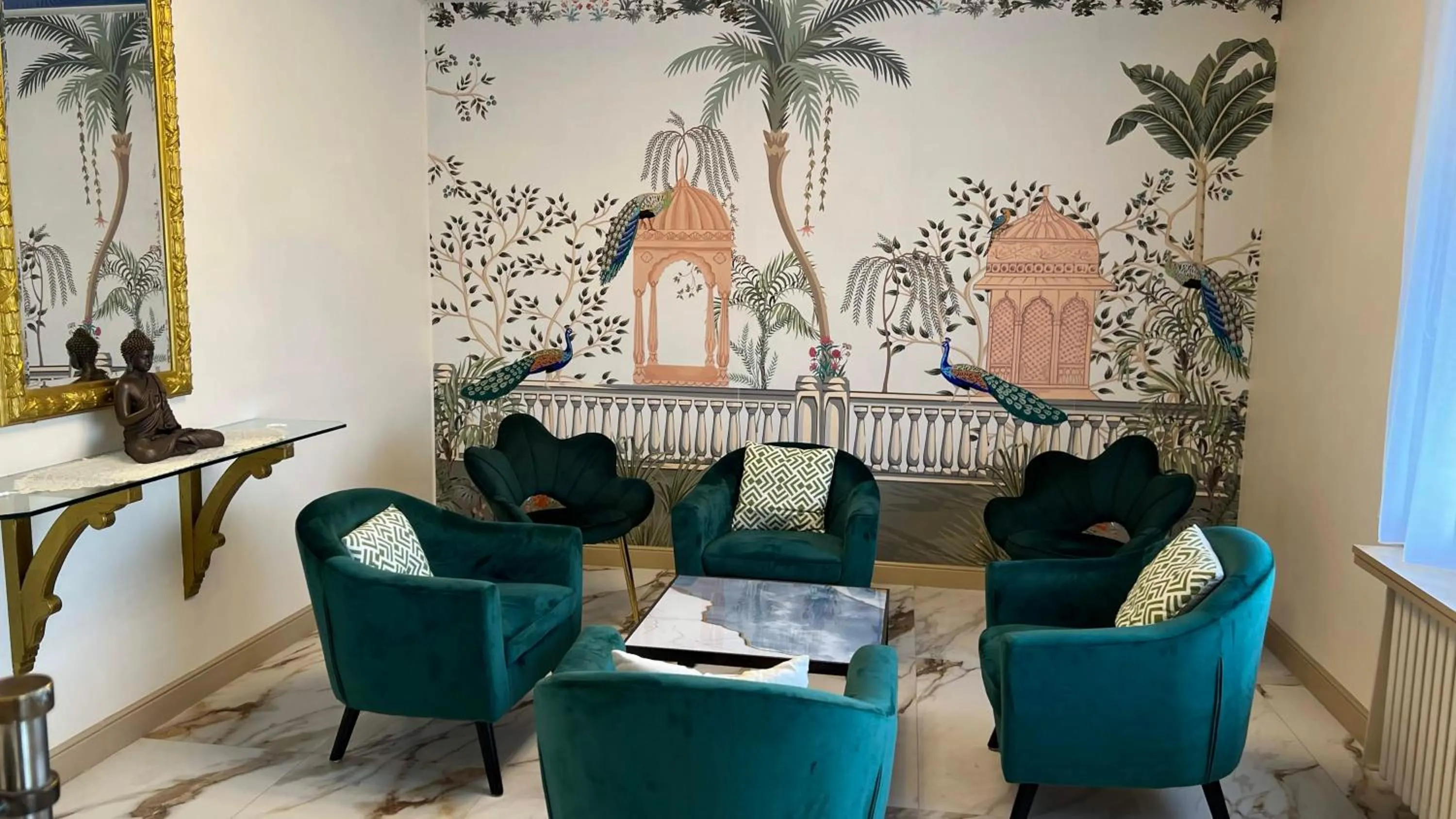 Living room in Contact Hôtel Le Continental