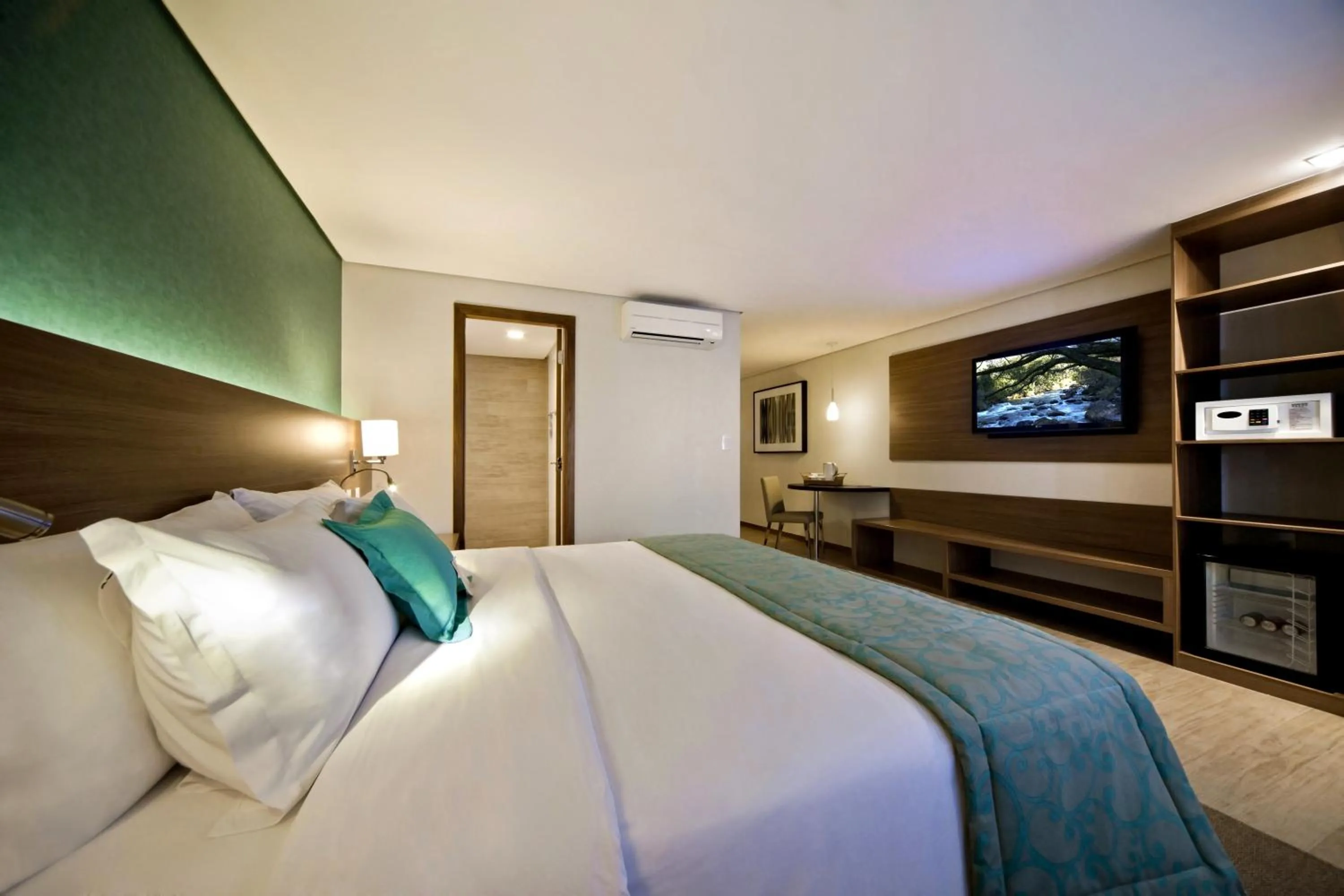 Photo of the whole room, Bed in Radisson Hotel Belém