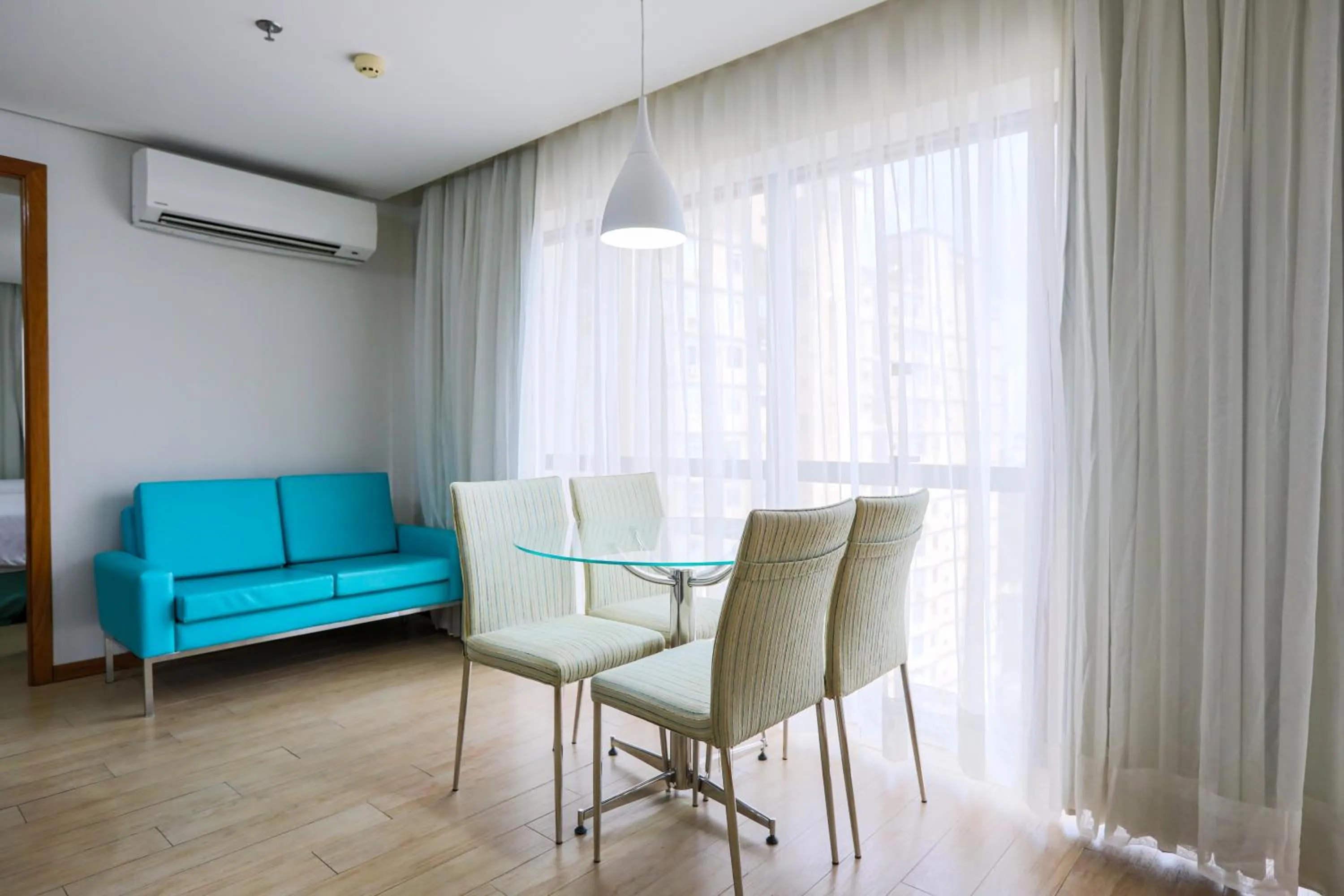 Living room in Radisson Hotel Belém