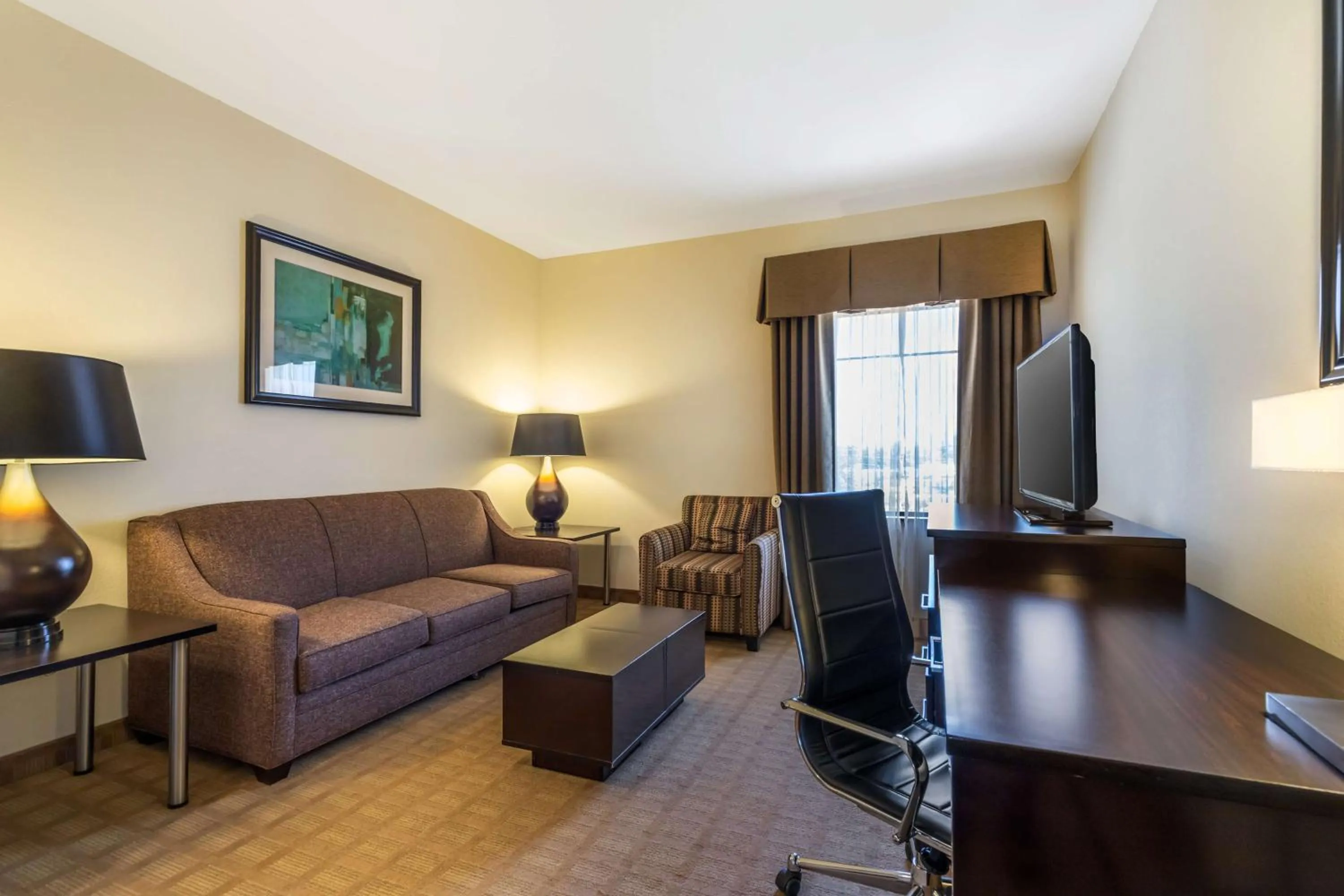 Photo of the whole room in Best Western Plus Lytle Inn and Suites