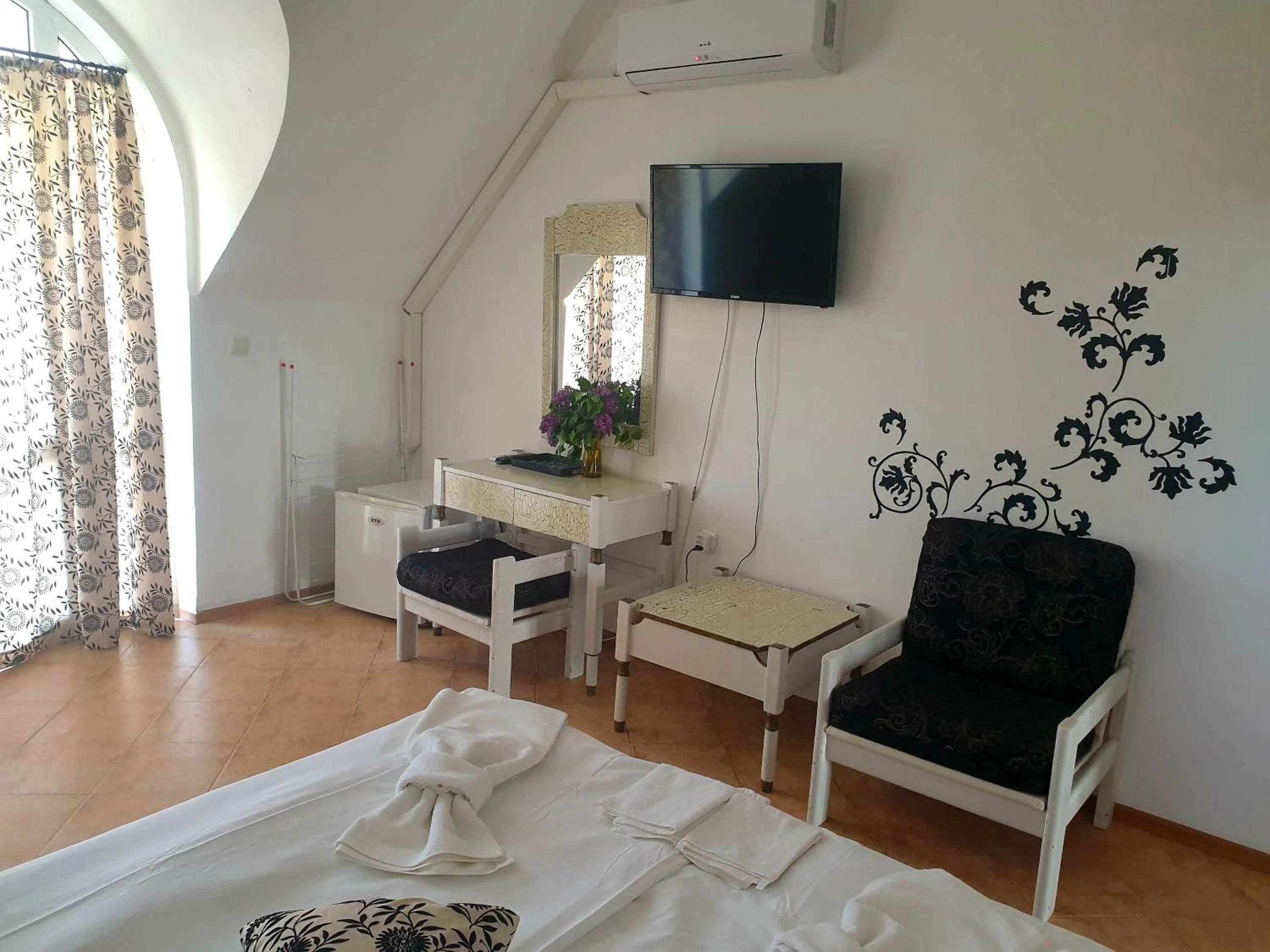 Photo of the whole room in Hotel Feniks Lozenets