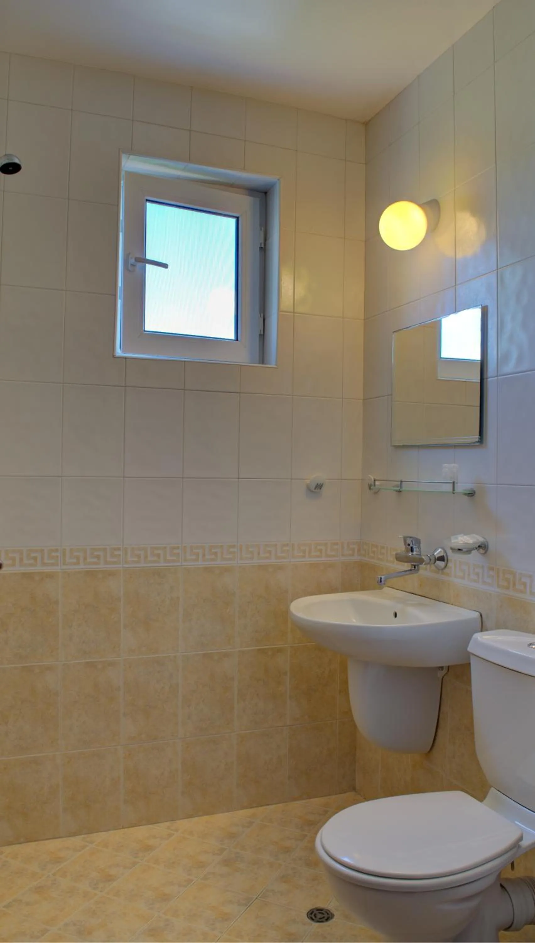 Bathroom in Hotel Feniks Lozenets
