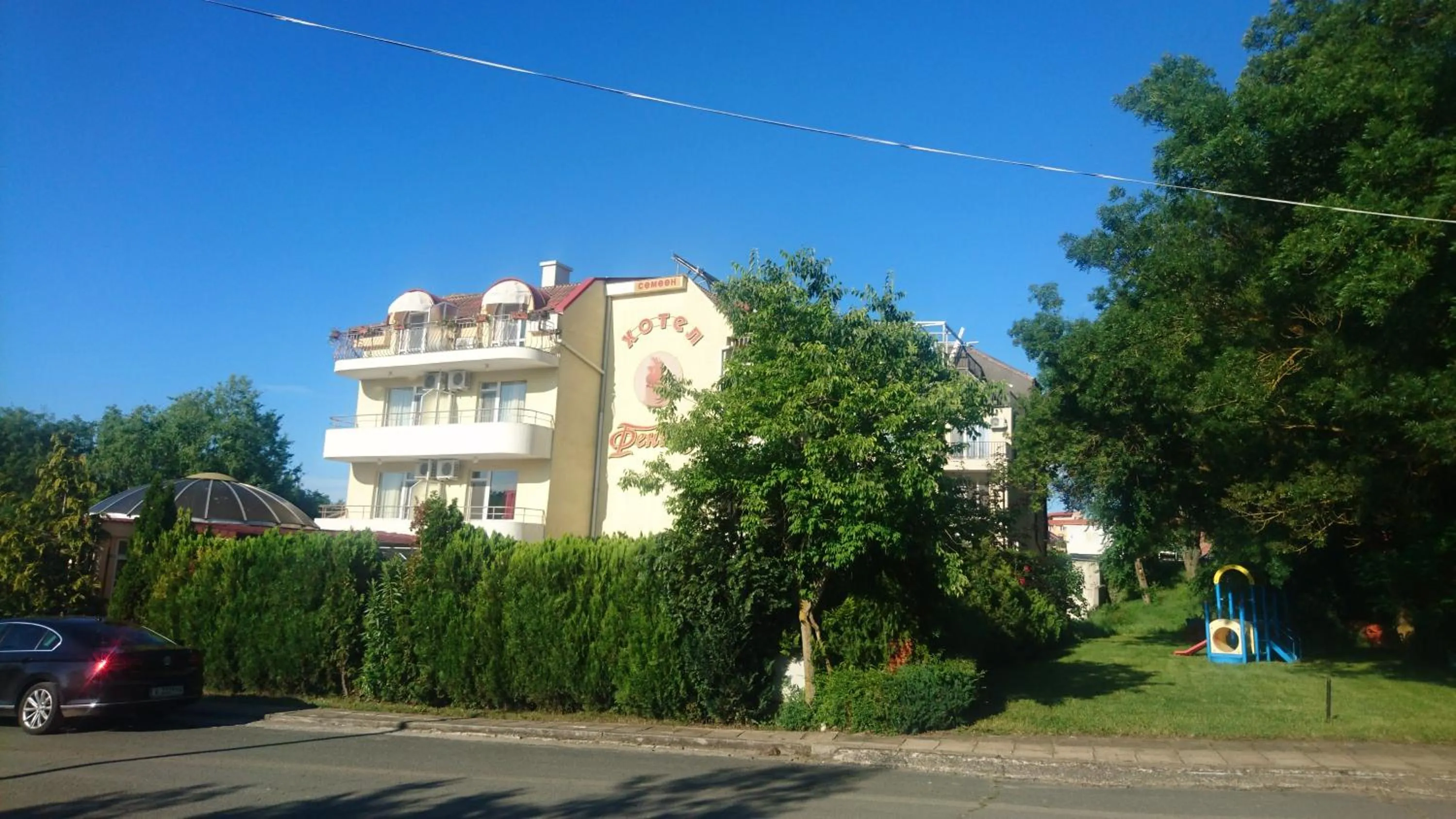 Property building in Hotel Feniks Lozenets