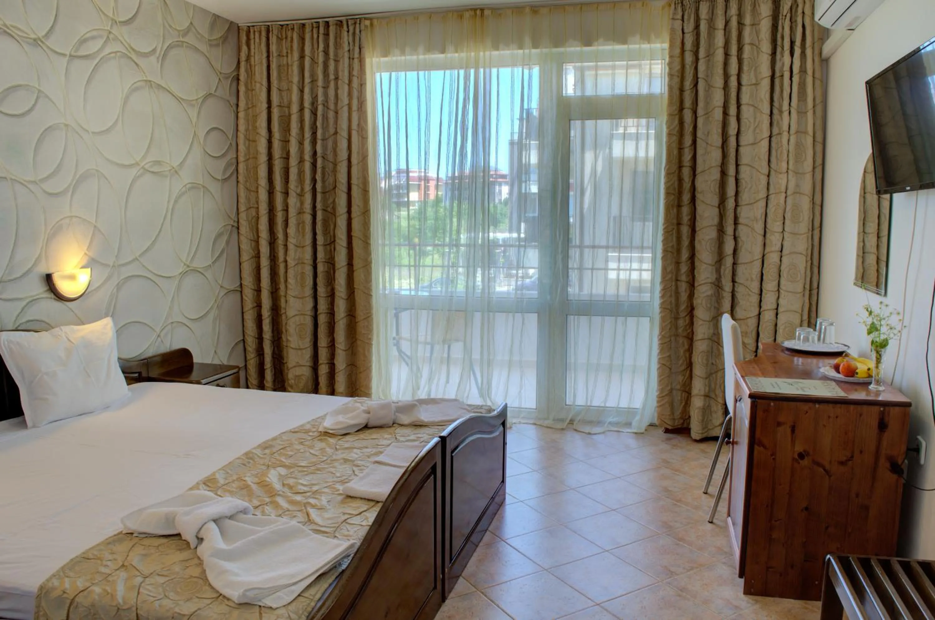 Photo of the whole room, Bed in Hotel Feniks Lozenets