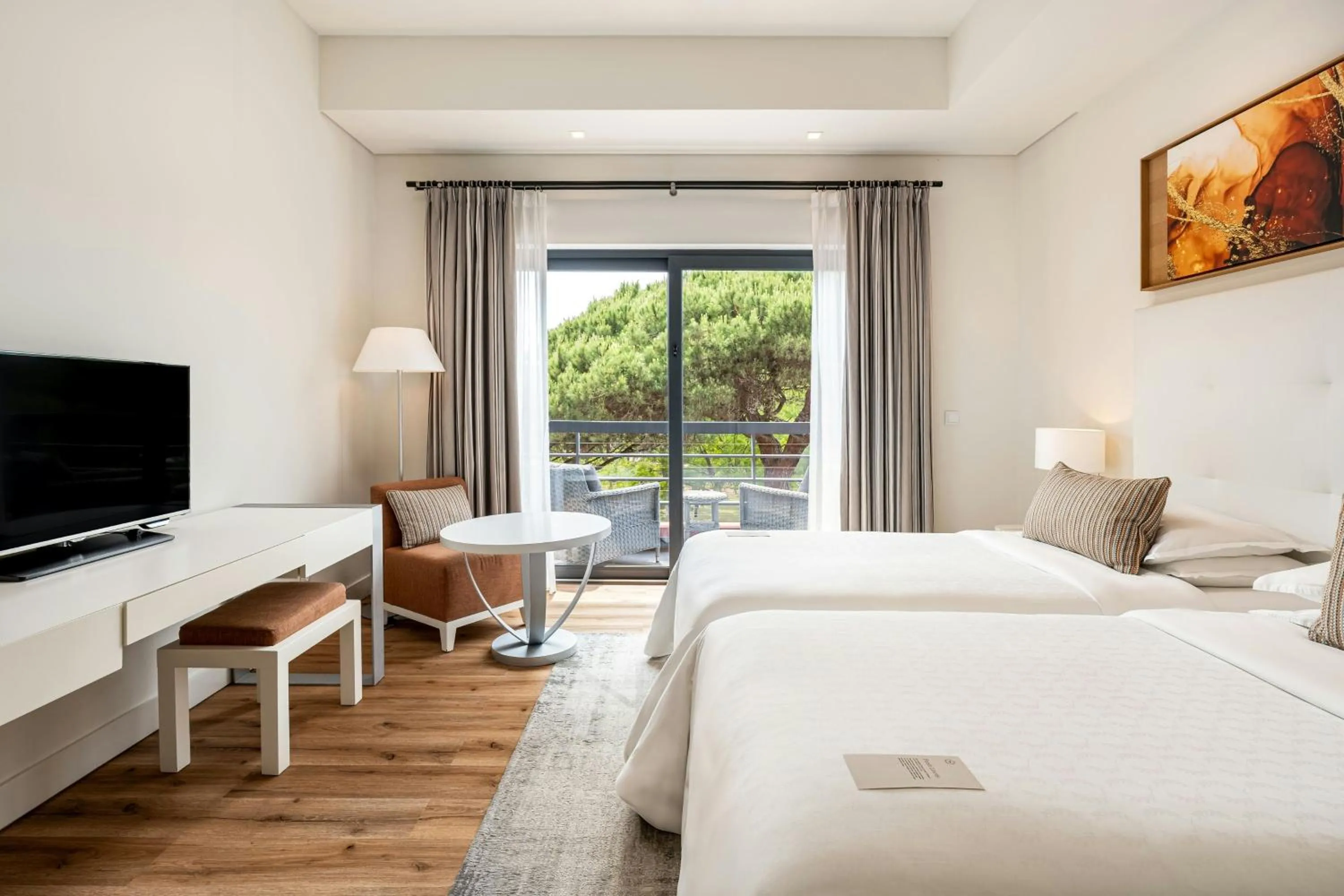 Photo of the whole room, Bed in Sheraton Cascais Resort - Hotel & Residences