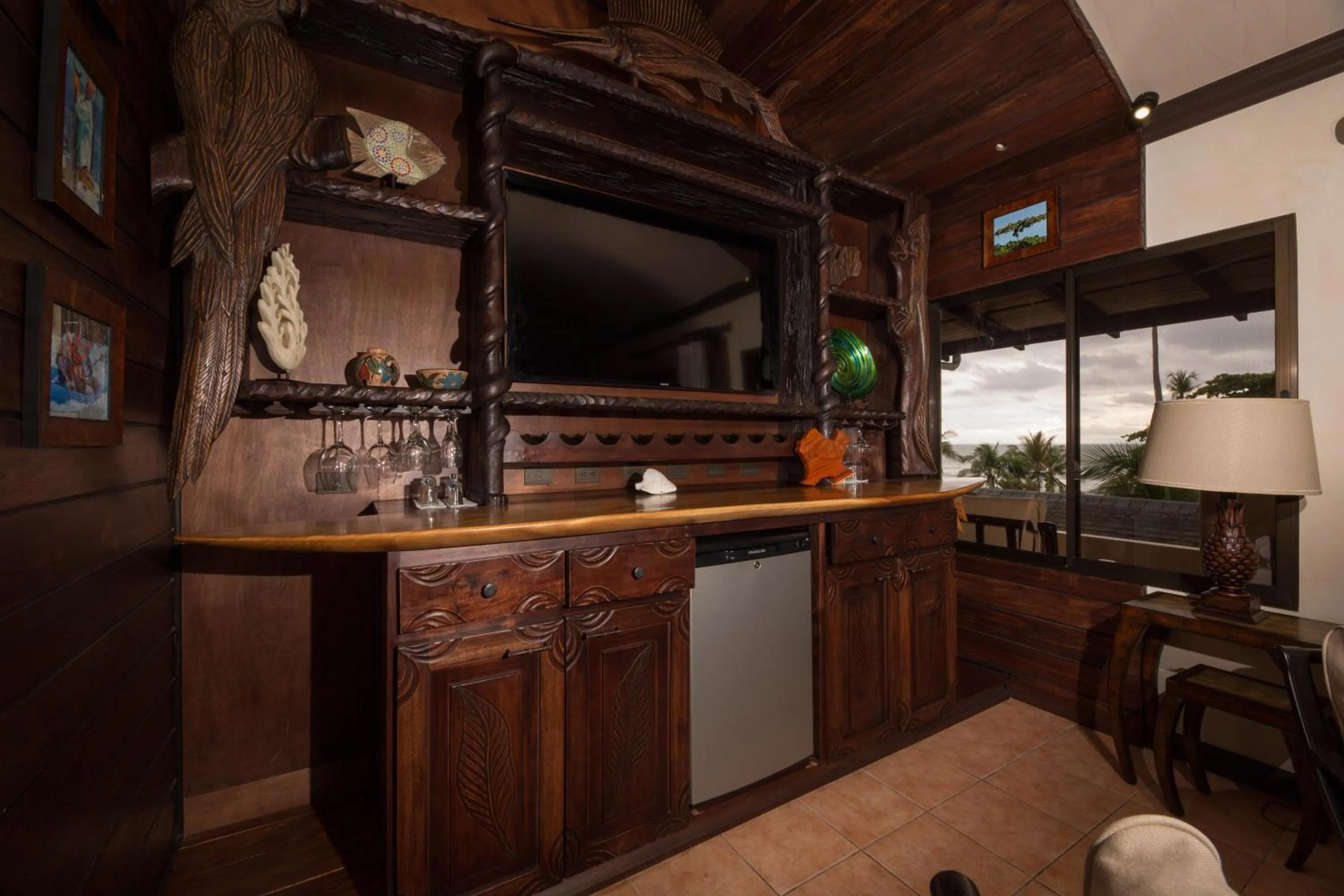 TV and multimedia in Club del Mar Oceanfront