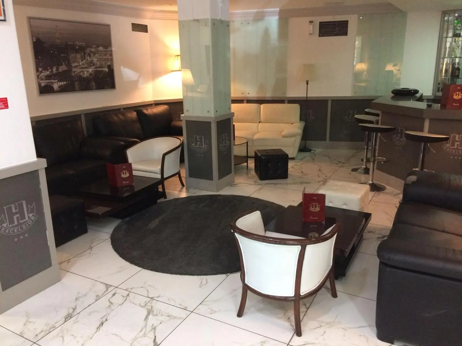 Lounge or bar in Hotel Excelsior