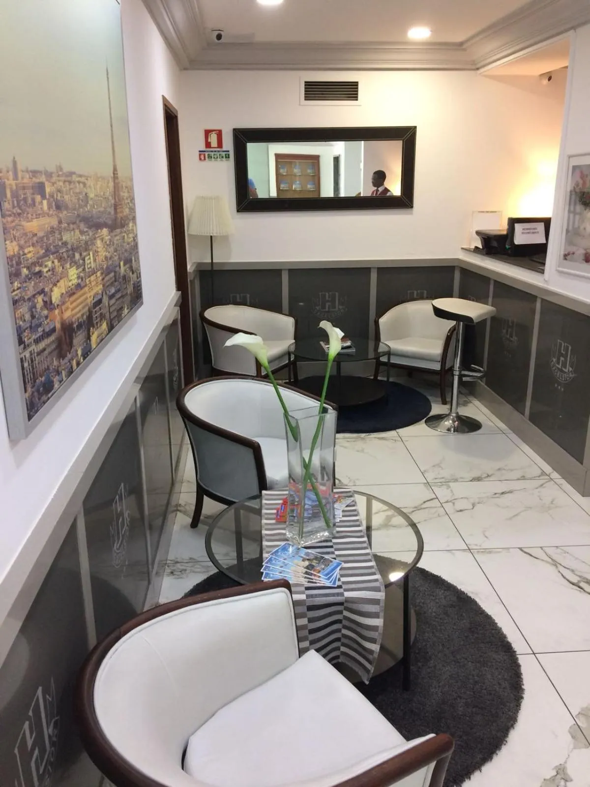 Communal lounge/ TV room in Hotel Excelsior