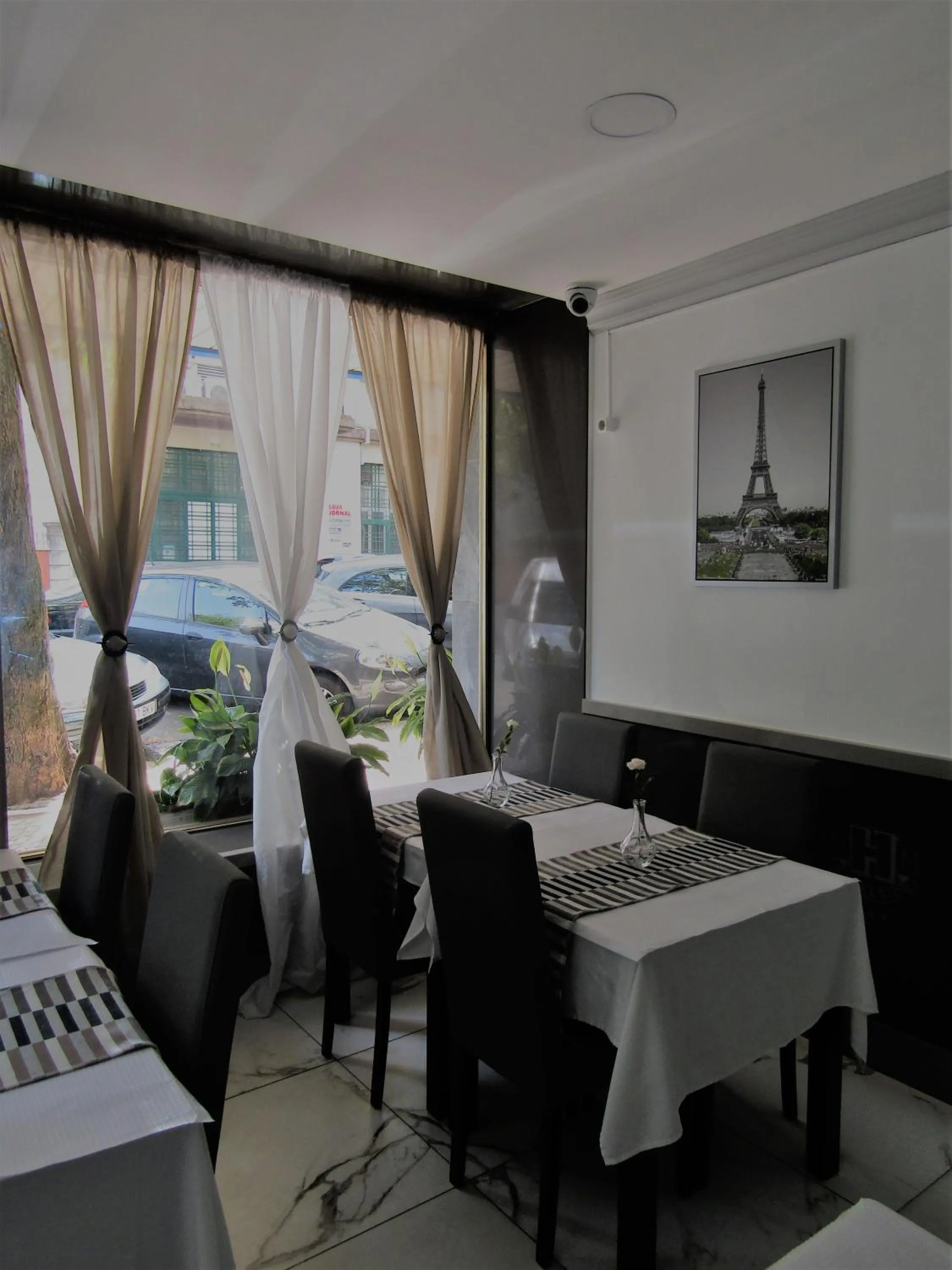 Restaurant/places to eat in Hotel Excelsior