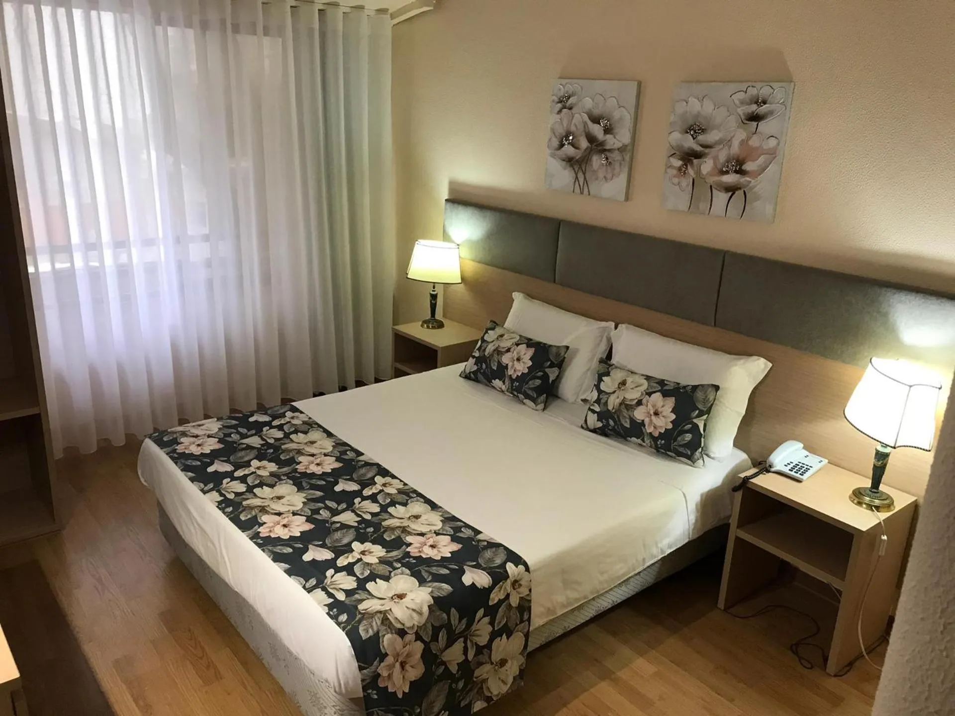 Bed in Hotel Excelsior