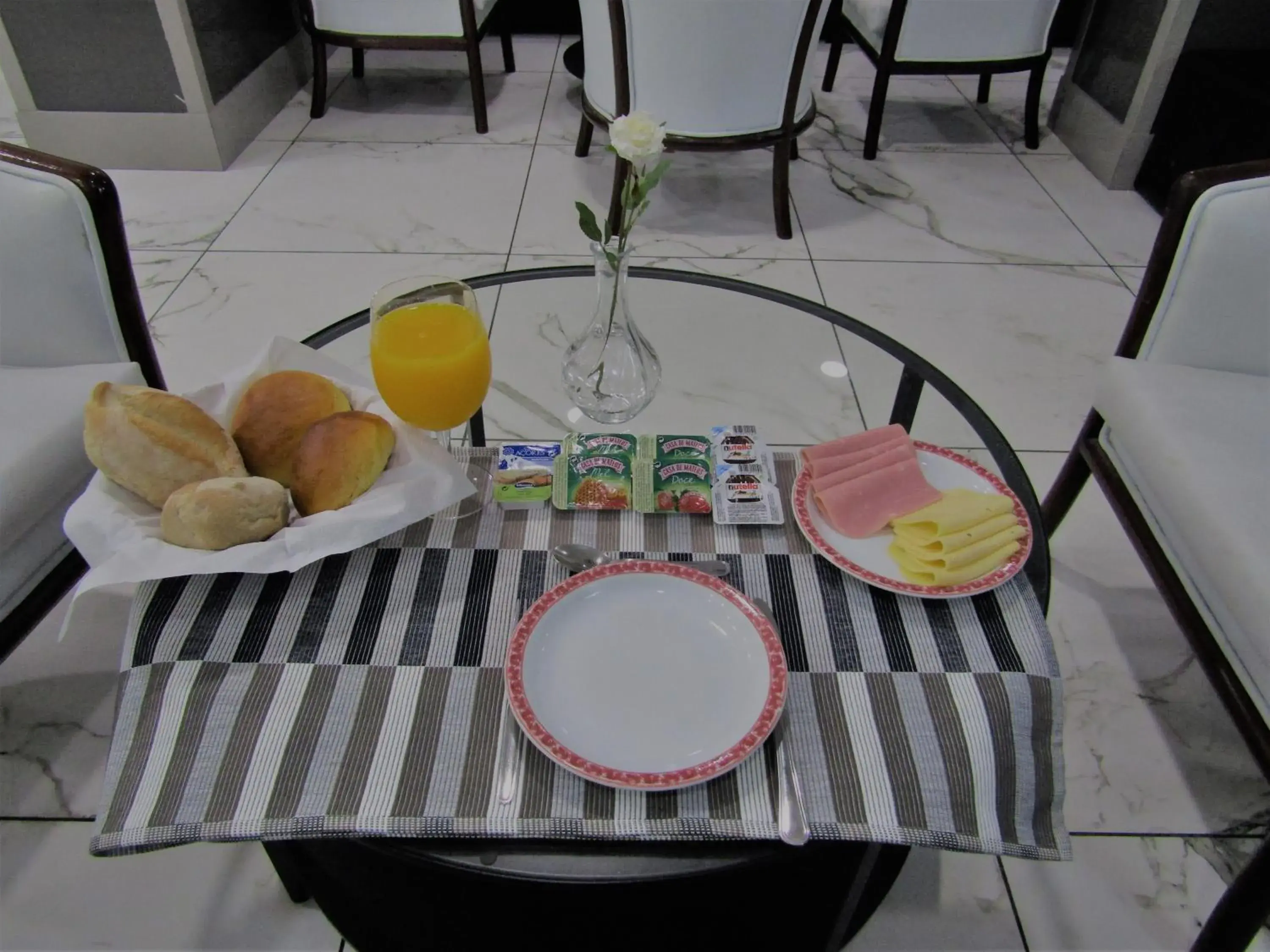 Restaurant/places to eat in Hotel Excelsior Restaurant/places to eat in Hotel Excelsior