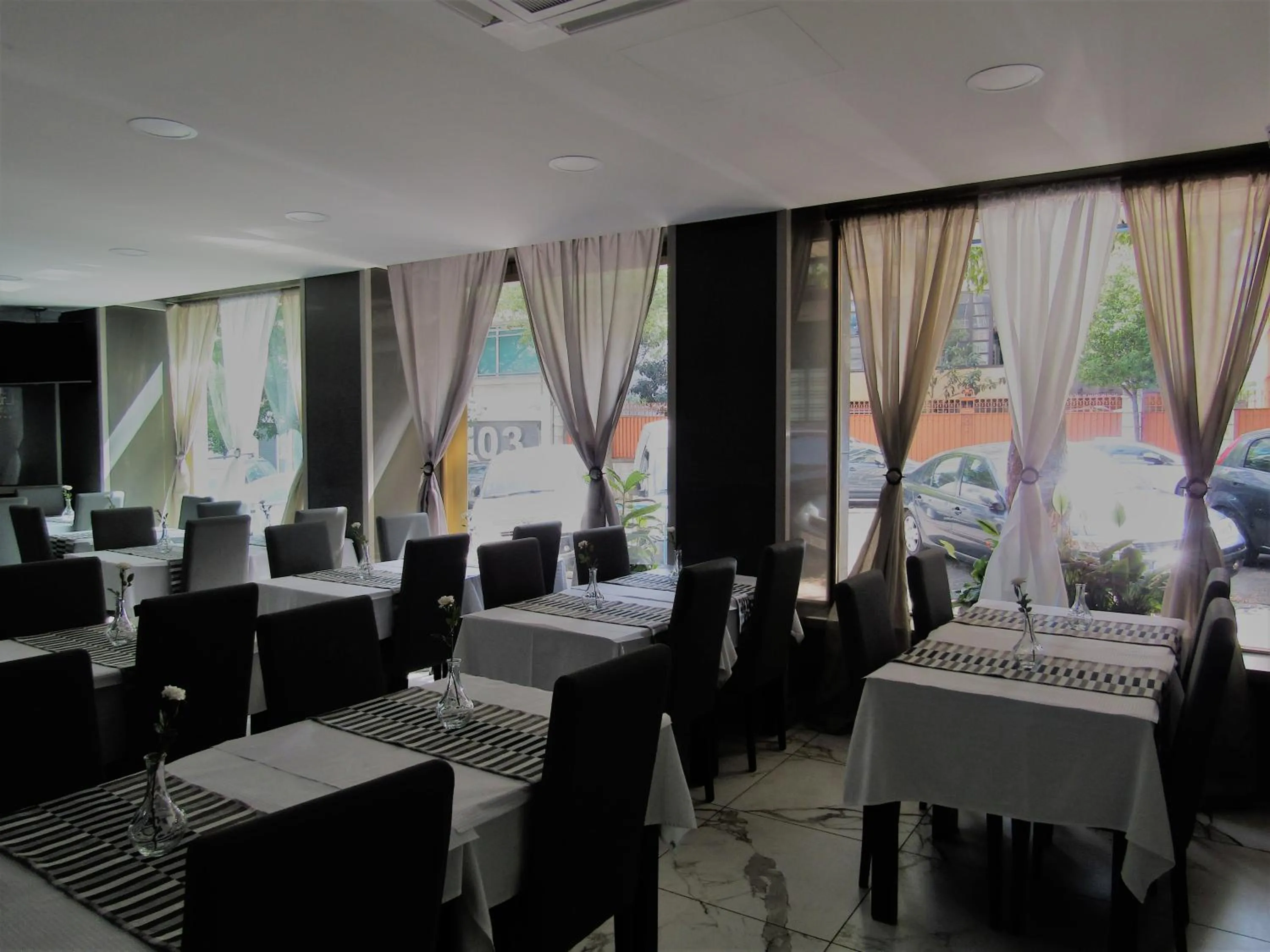 Restaurant/places to eat in Hotel Excelsior