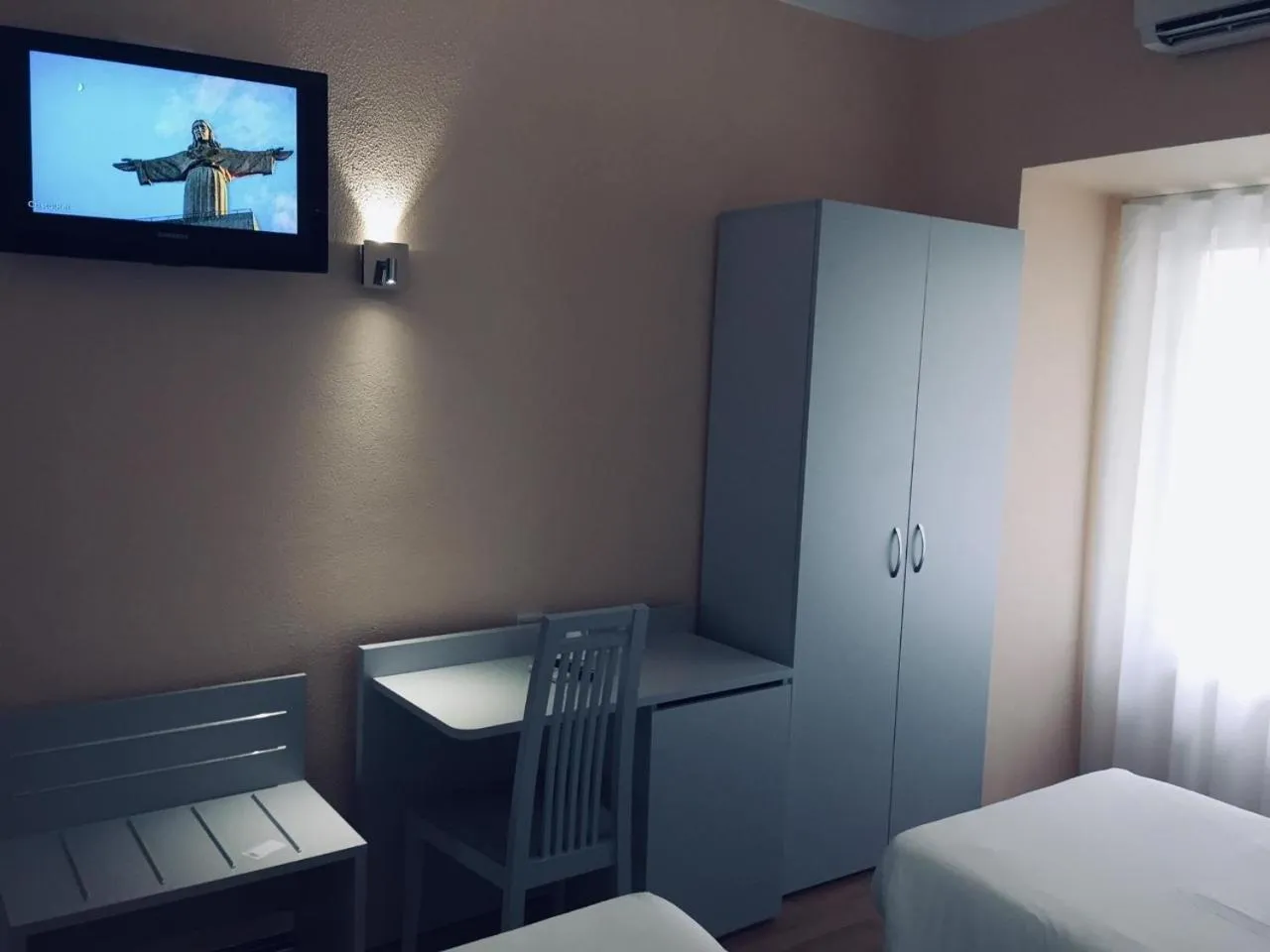 Bed in Hotel Excelsior