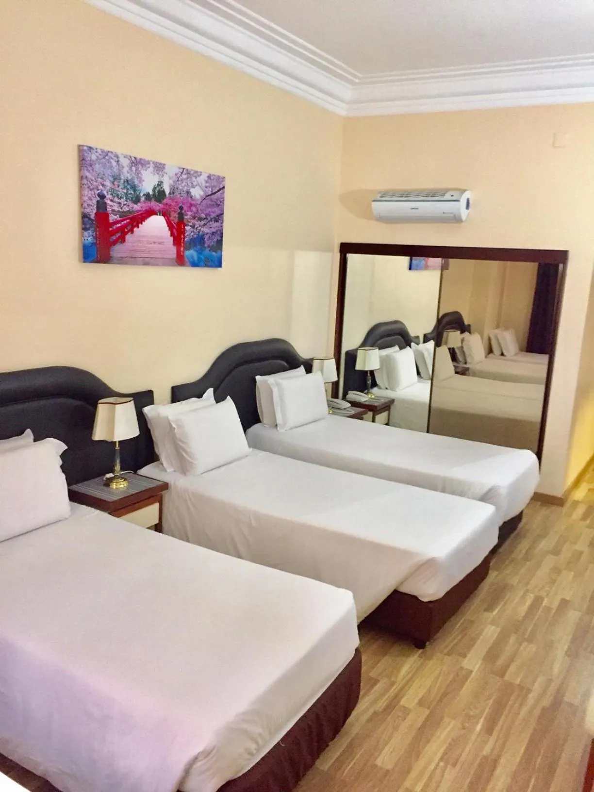 Bed in Hotel Excelsior