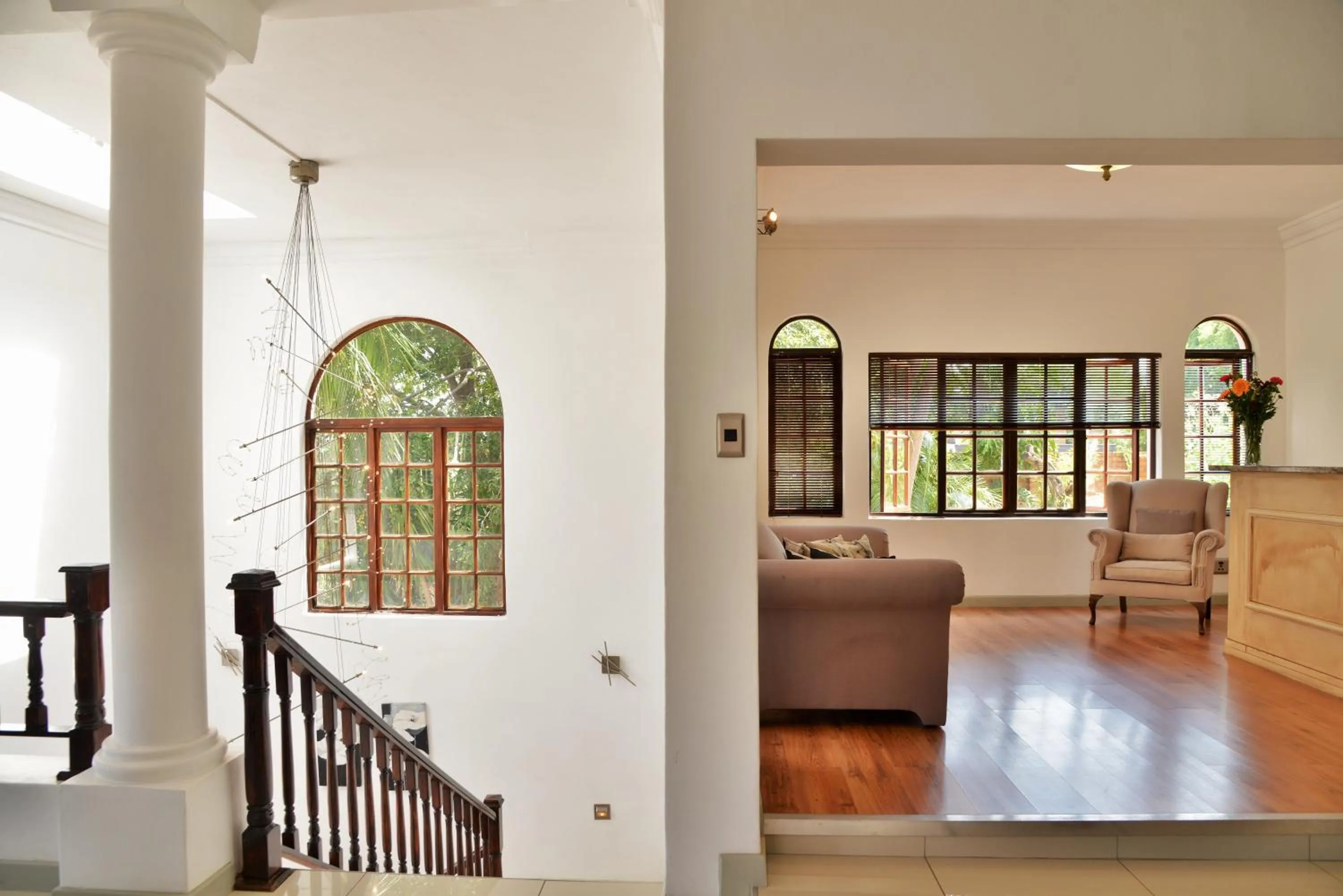 Communal lounge/ TV room in Indlovukazi Guesthouse