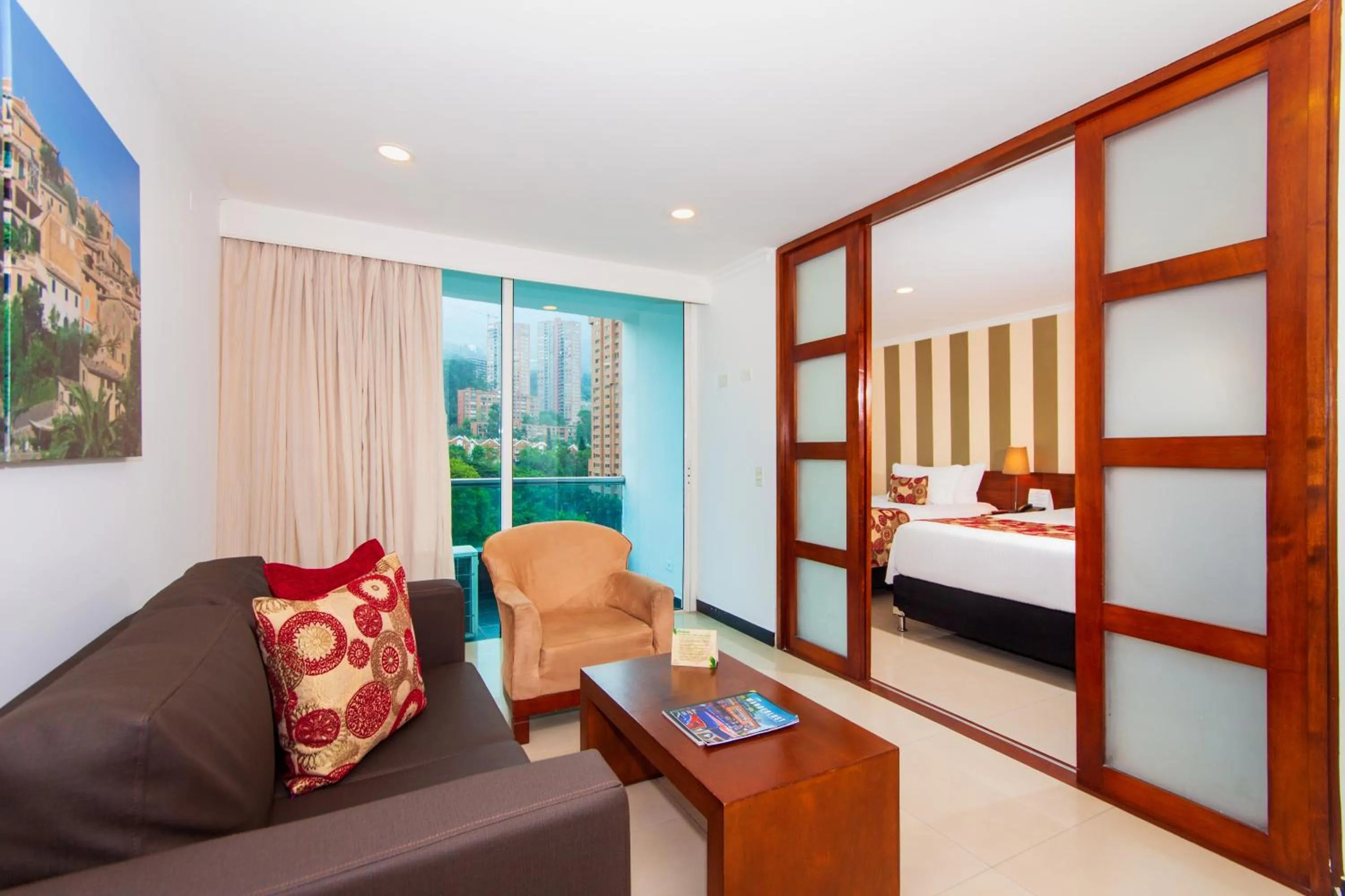 Photo of the whole room, Bed in The Morgana Poblado Suites Hotel