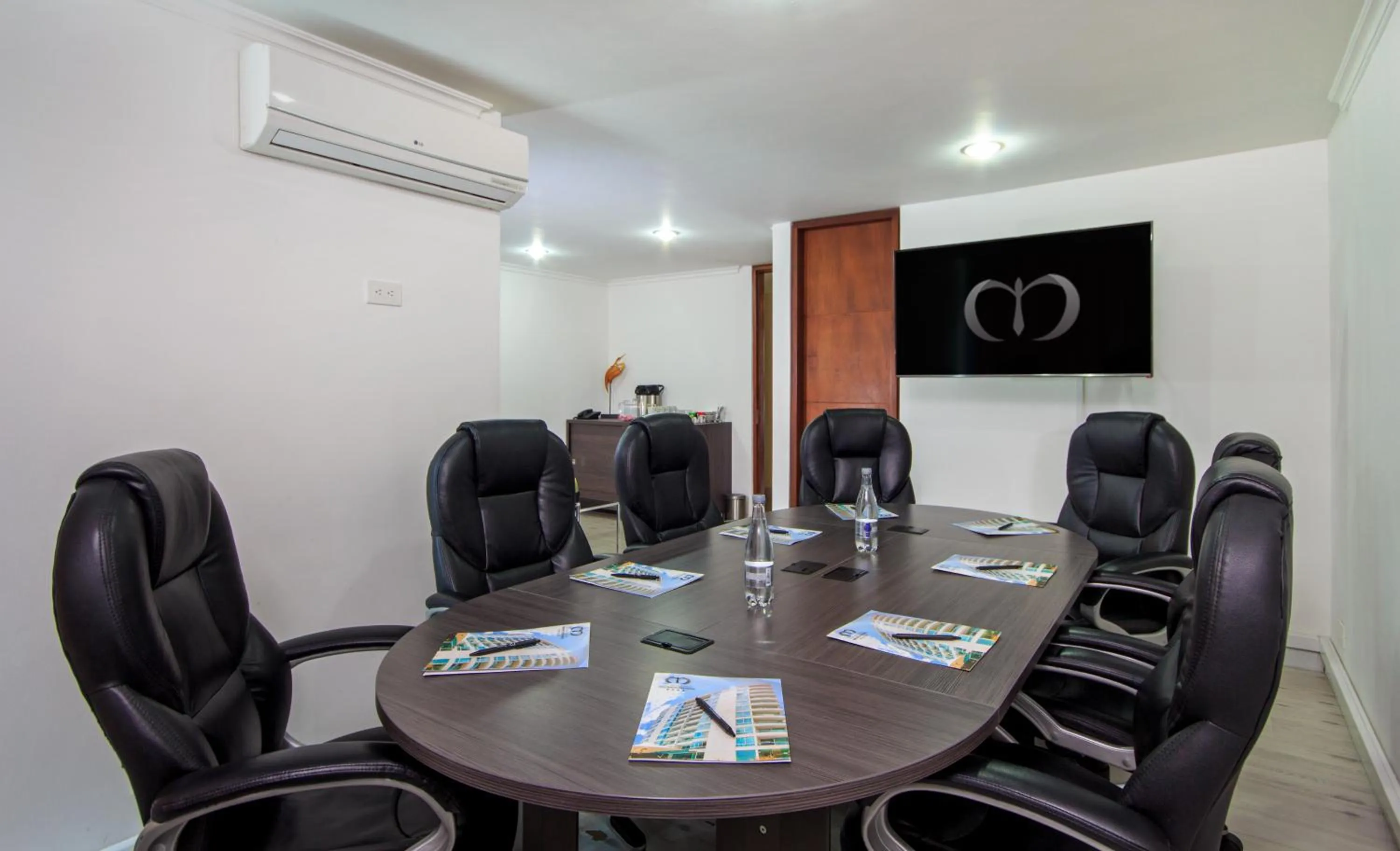 Meeting/conference room in The Morgana Poblado Suites Hotel