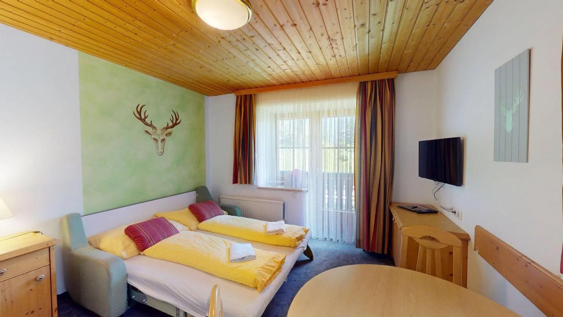 Bedroom, Bed in Hotel - Restaurant - Sonnblick