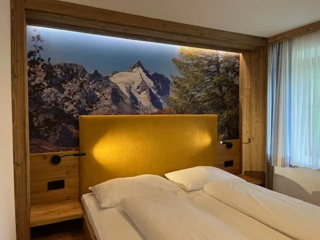 Bed in Hotel - Restaurant - Sonnblick