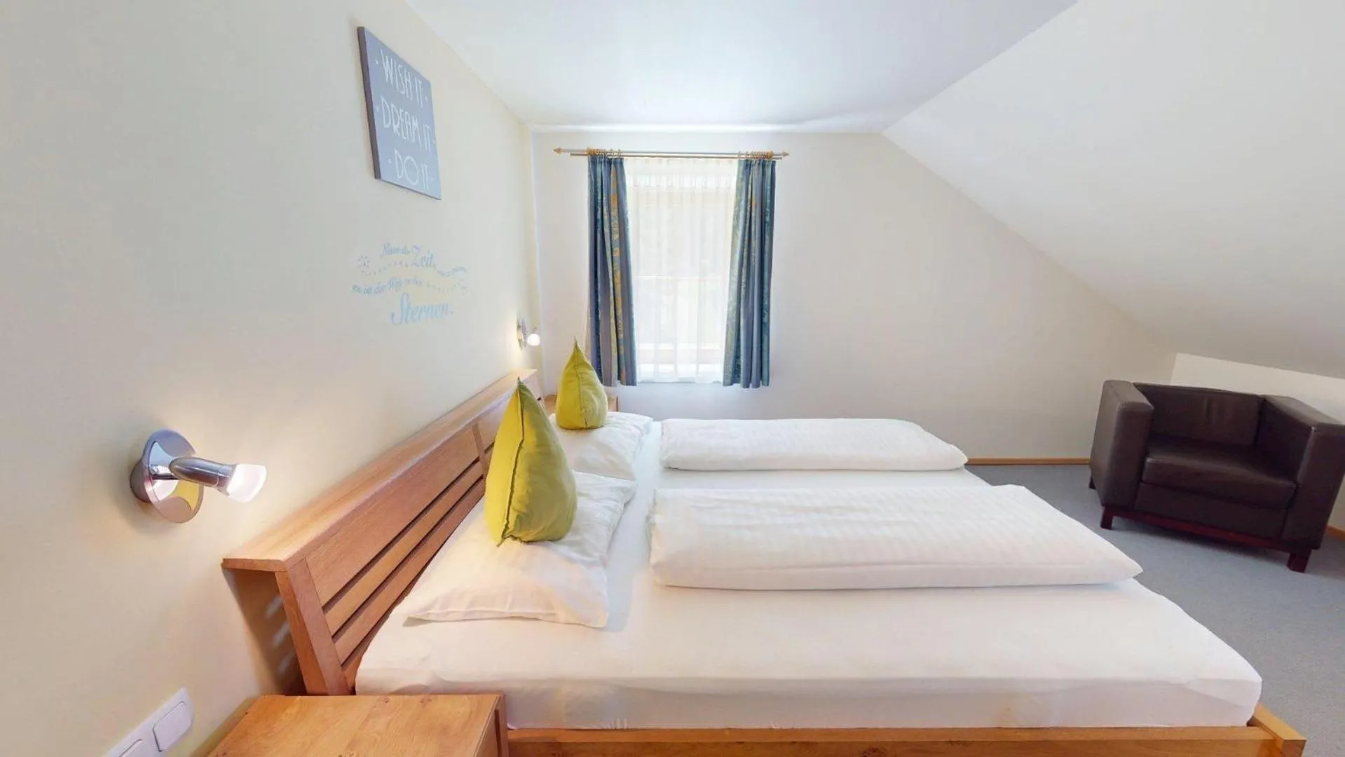 Bed in Hotel - Restaurant - Sonnblick