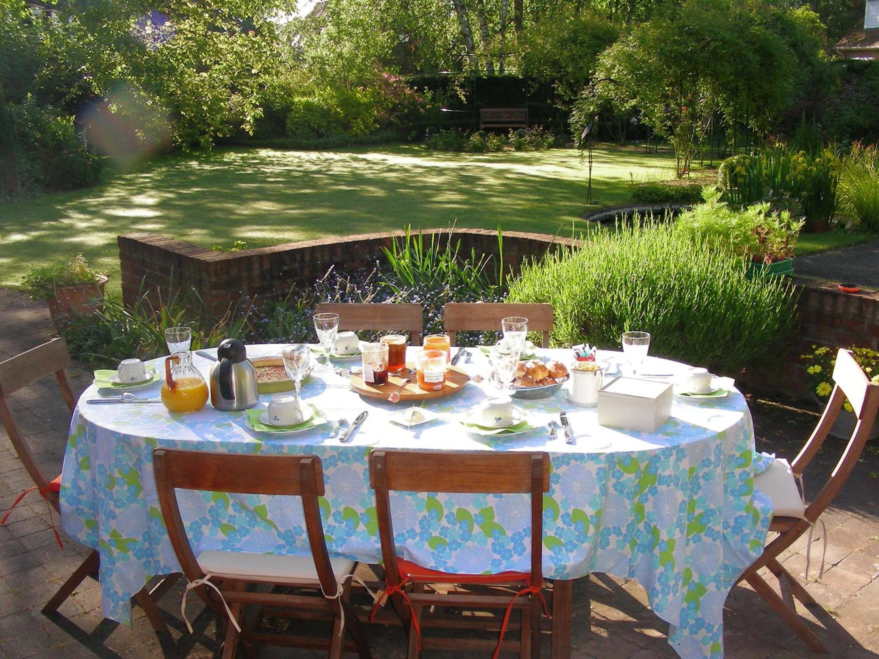 Continental breakfast in A la Maison du Héron