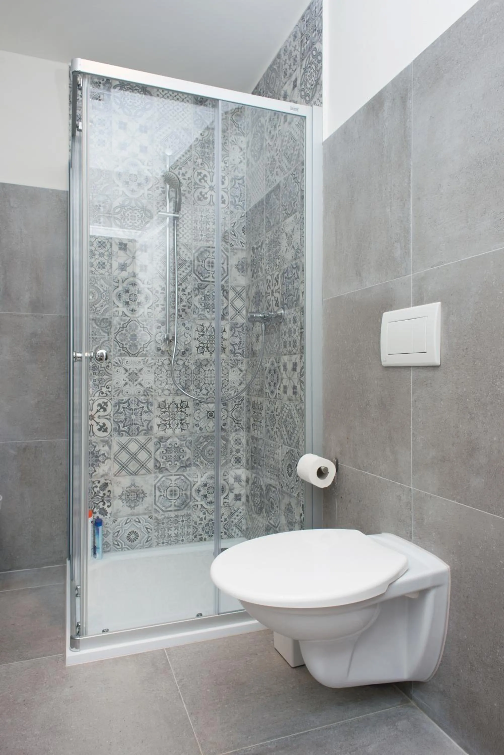 Bathroom in Kent Ridge Loft (Lublanska)