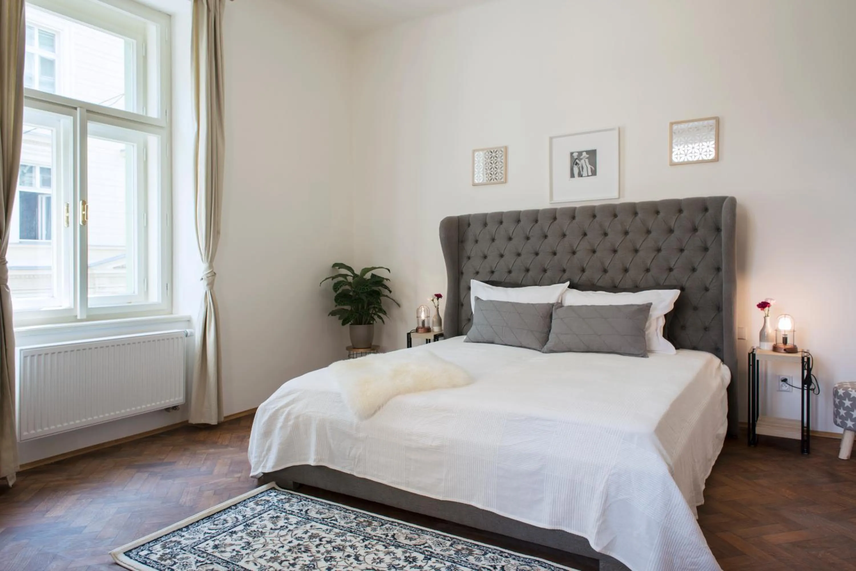 Photo of the whole room, Bed in Kent Ridge Loft (Lublanska)