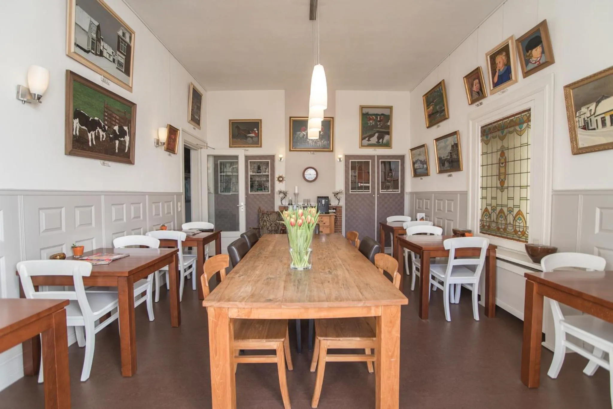 Communal lounge/ TV room in Hotel Faber