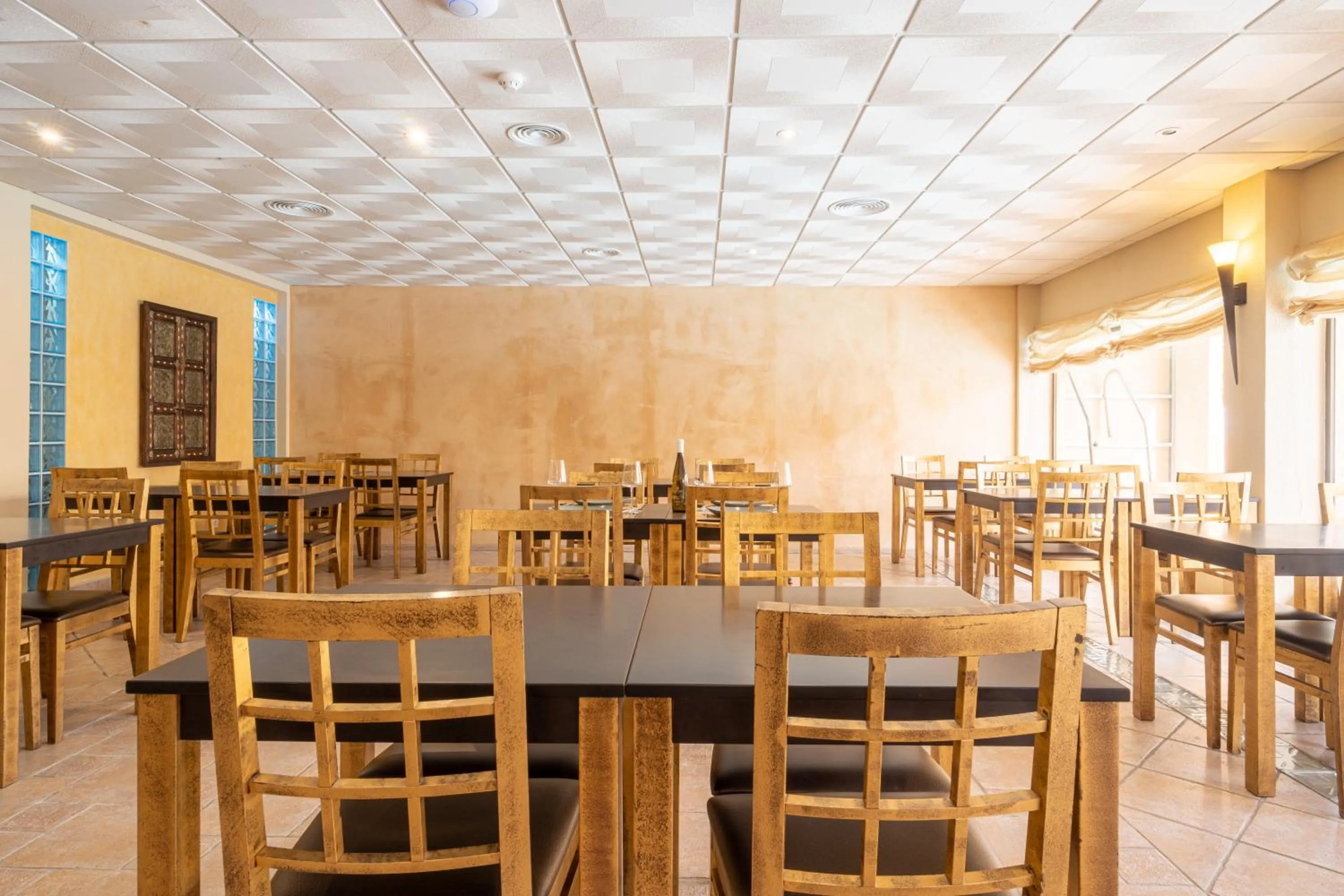 Restaurant/places to eat in Casablanca Unique Hotel