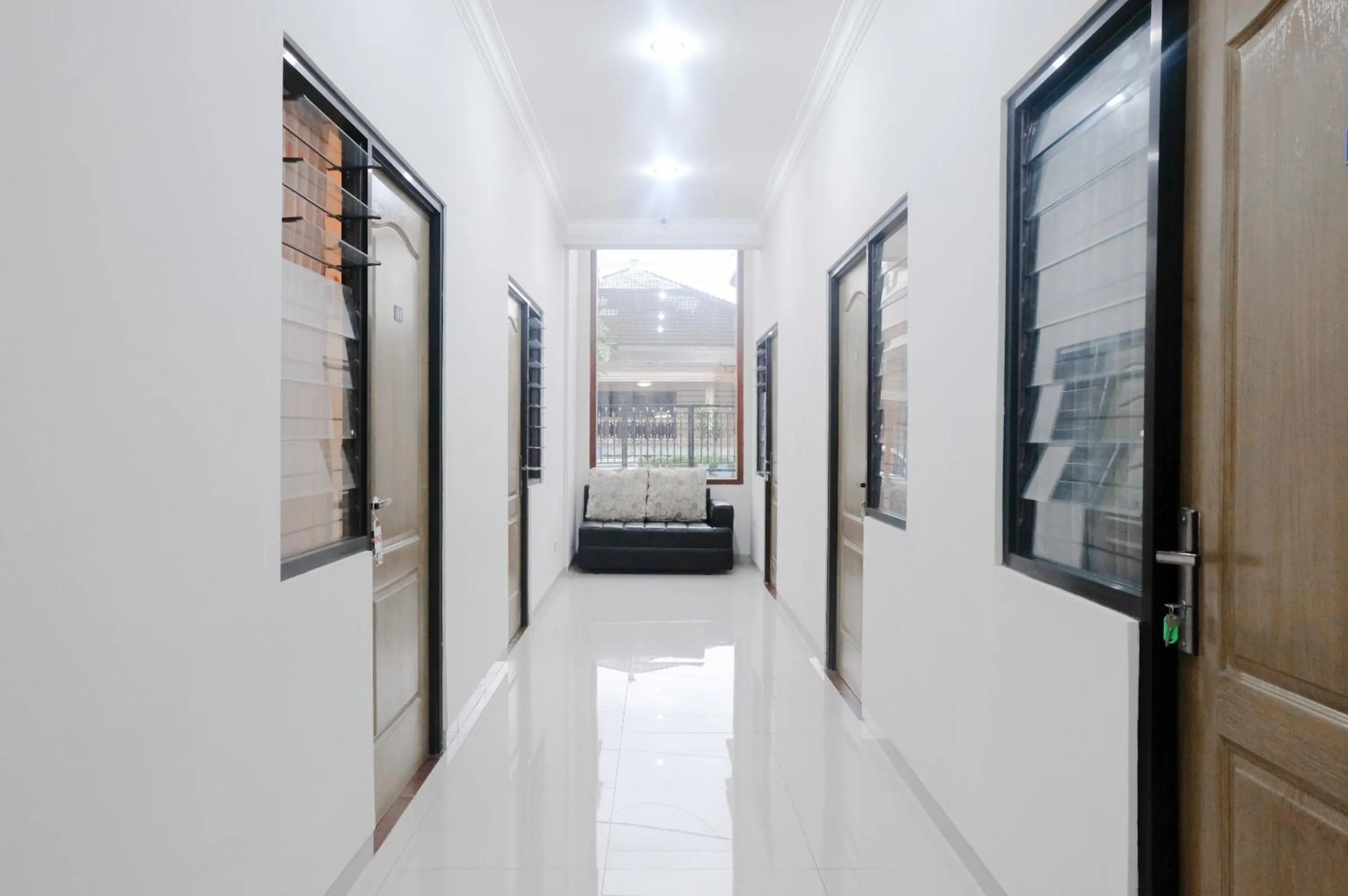 Balcony/Terrace in RedDoorz near Cyber Mall