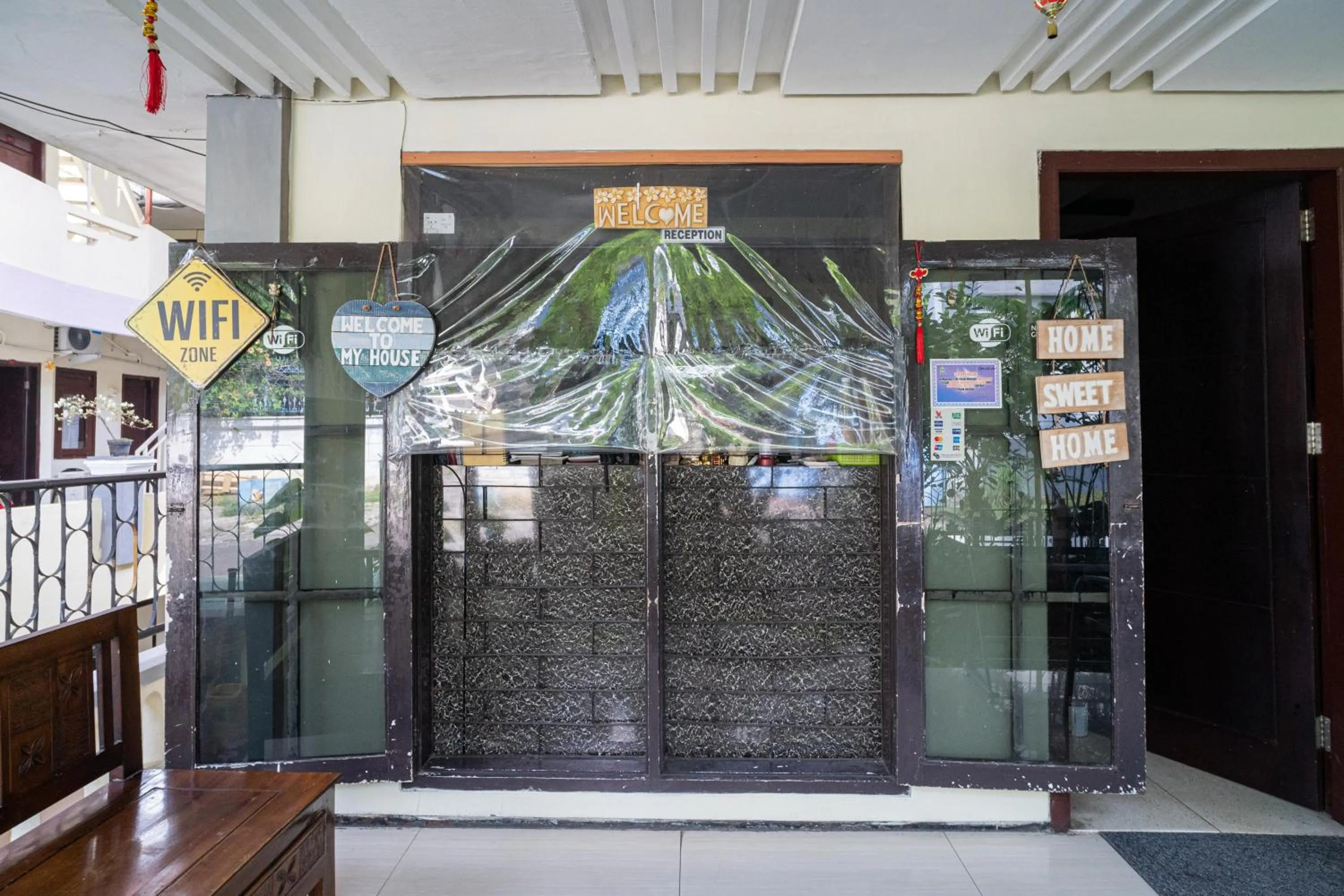 RedDoorz near Cyber Mall