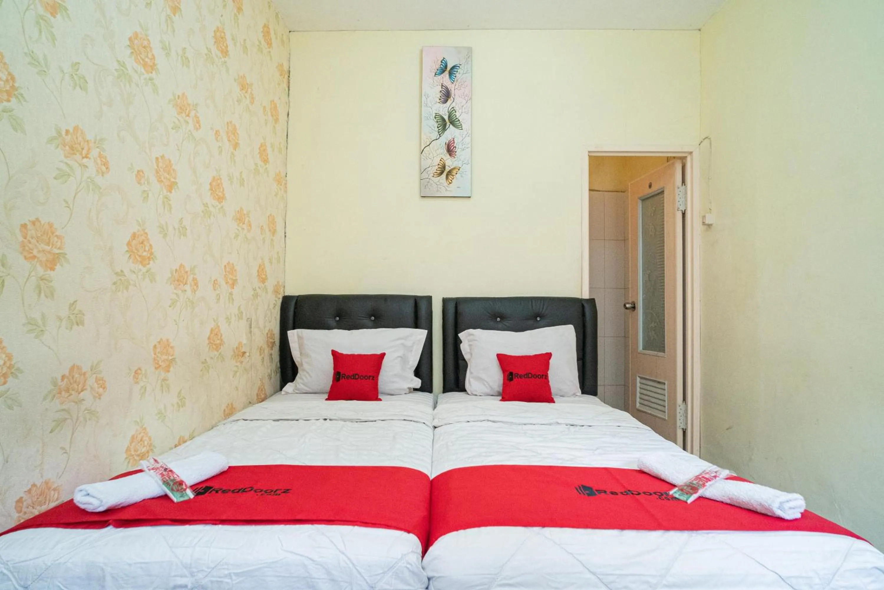 Bed in RedDoorz near Cyber Mall