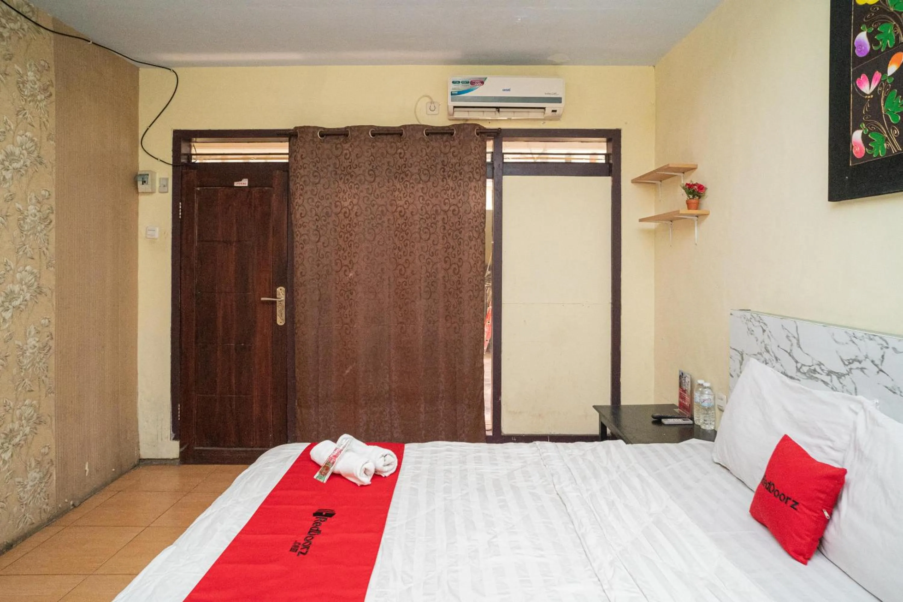 Bed in RedDoorz near Cyber Mall