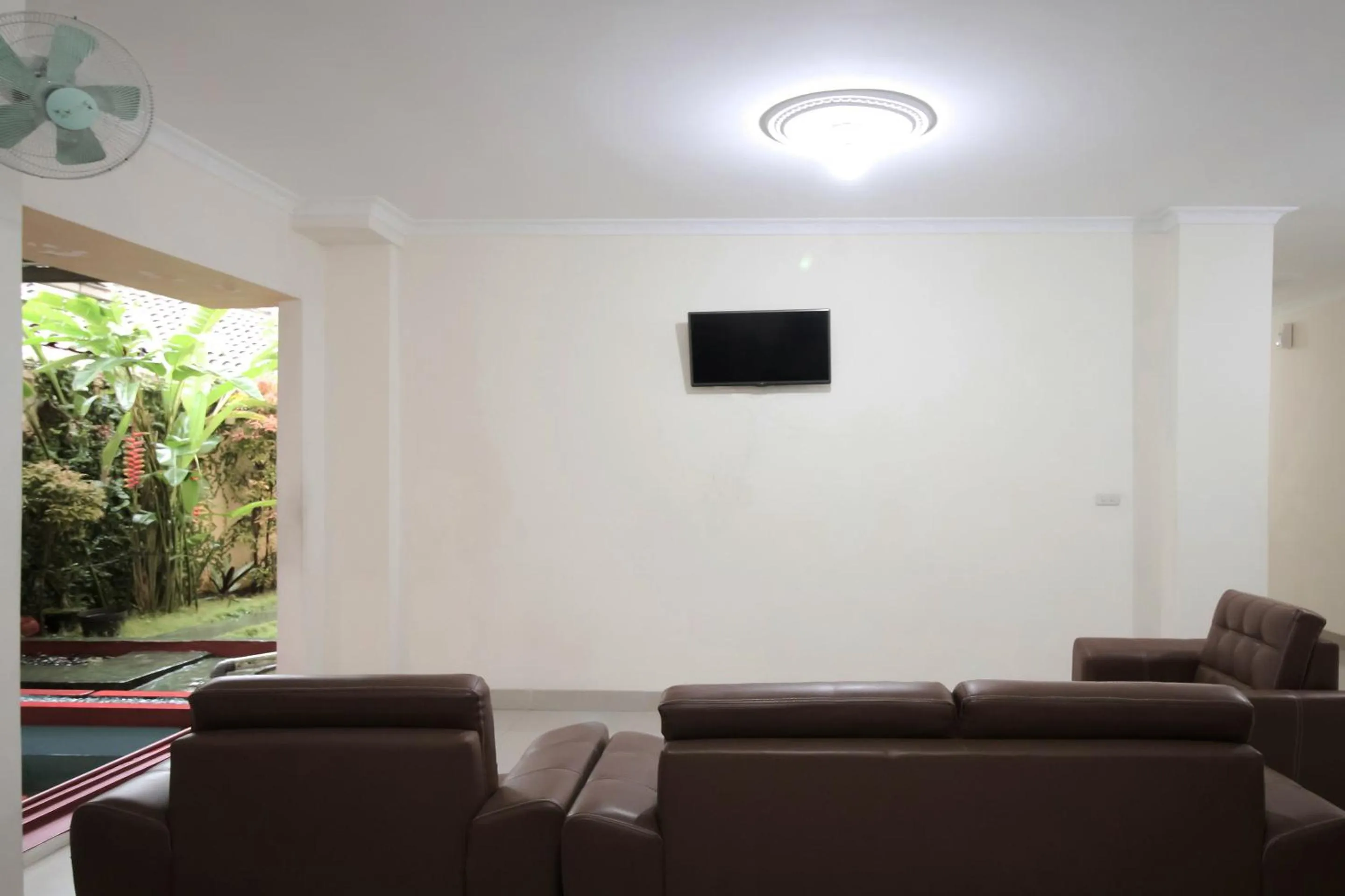 Area and facilities in RedDoorz at Andalas Asri Lampung