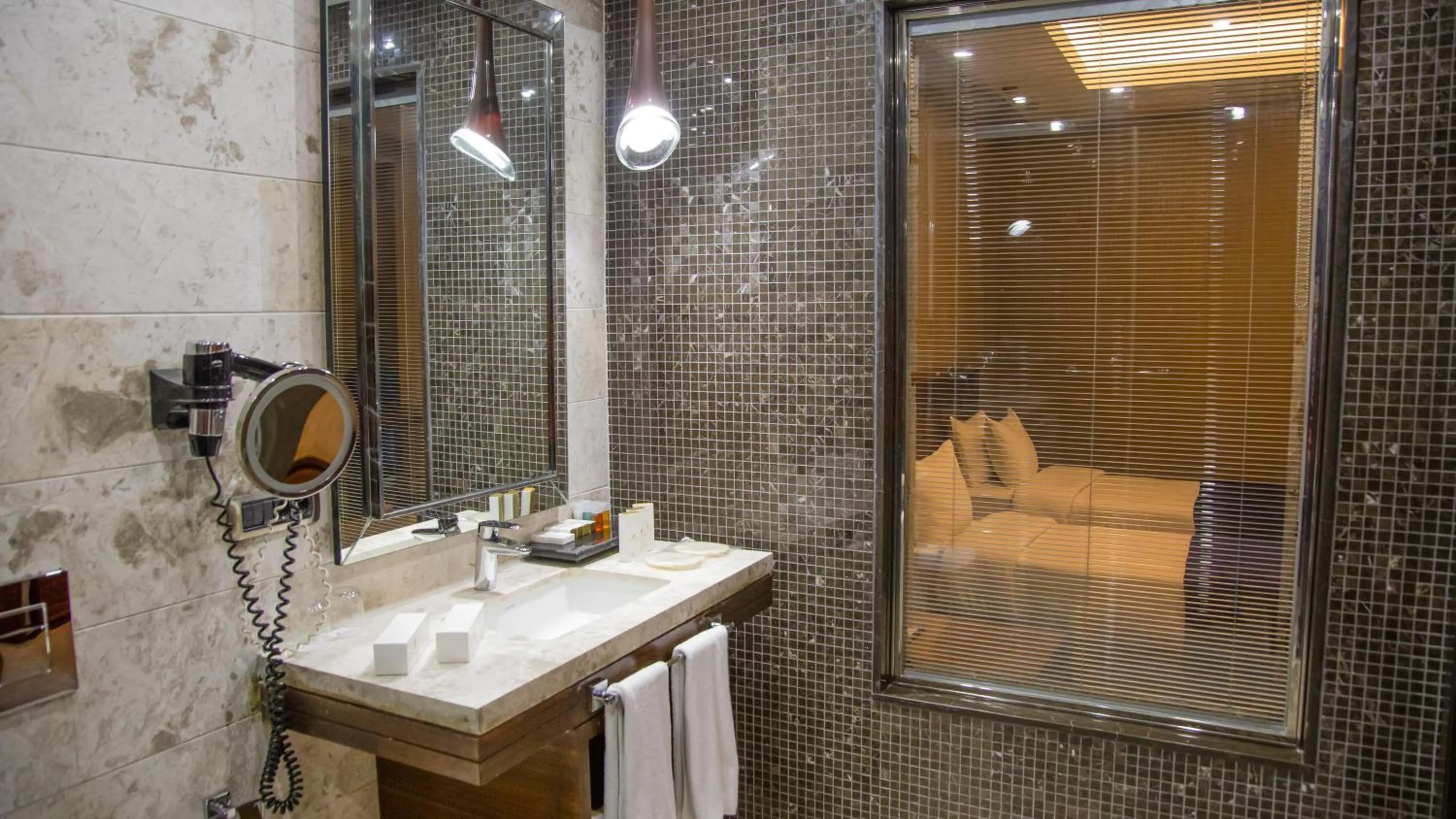 Shower in Gold Majesty Hotel