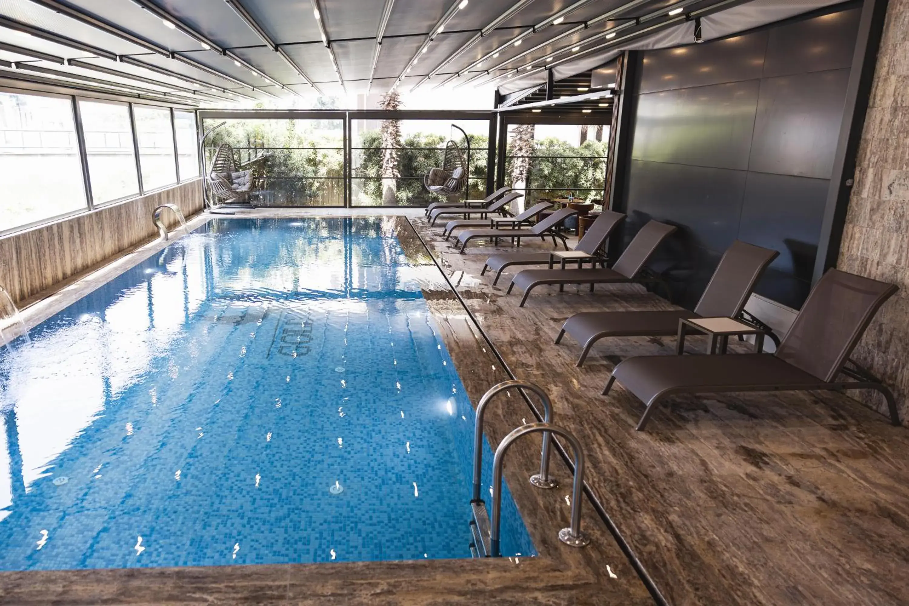 Swimming pool in Gold Majesty Hotel Swimming pool in Gold Majesty Hotel