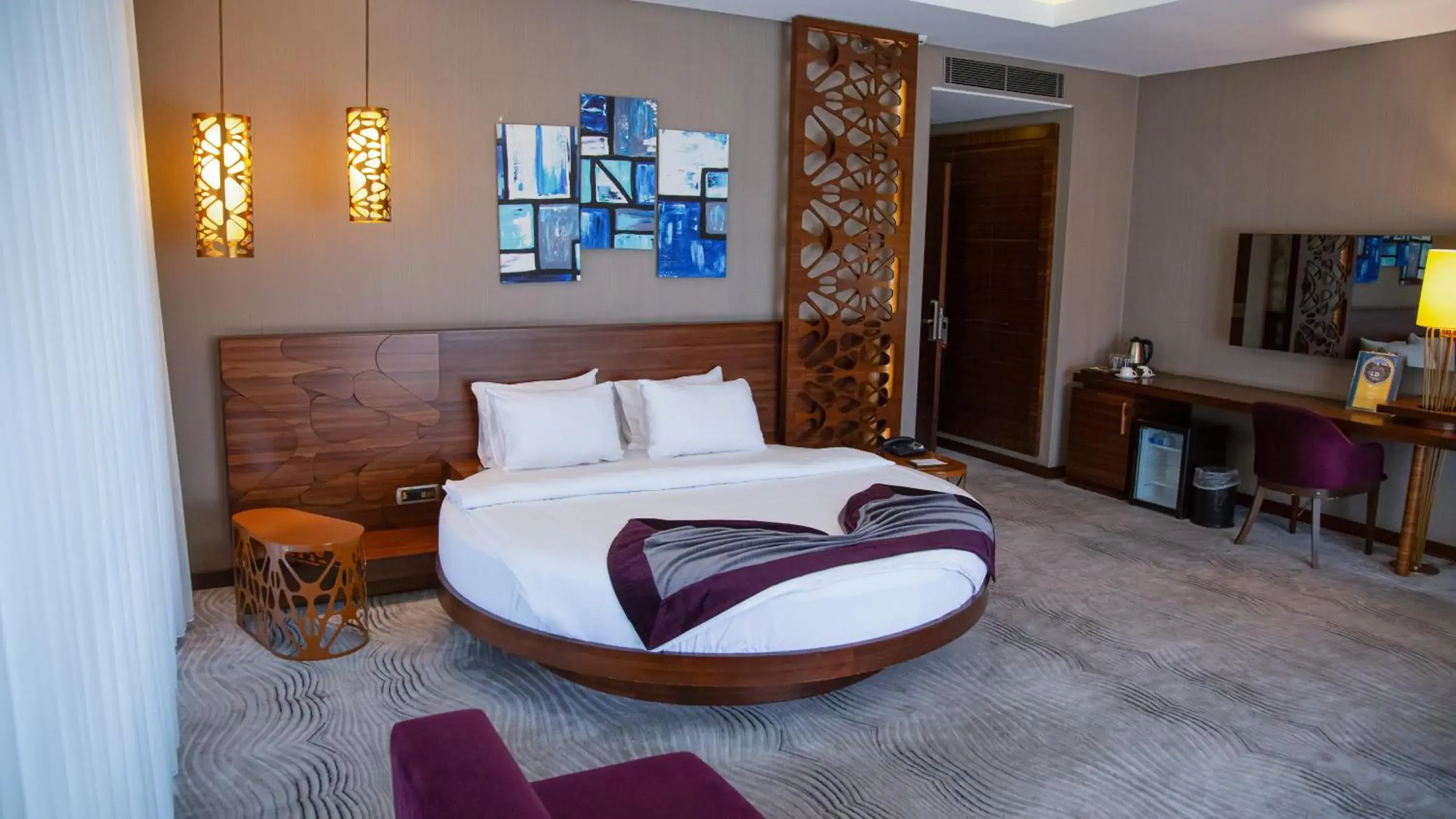 Large Family Room in Gold Majesty Hotel Large Family Room in Gold Majesty Hotel