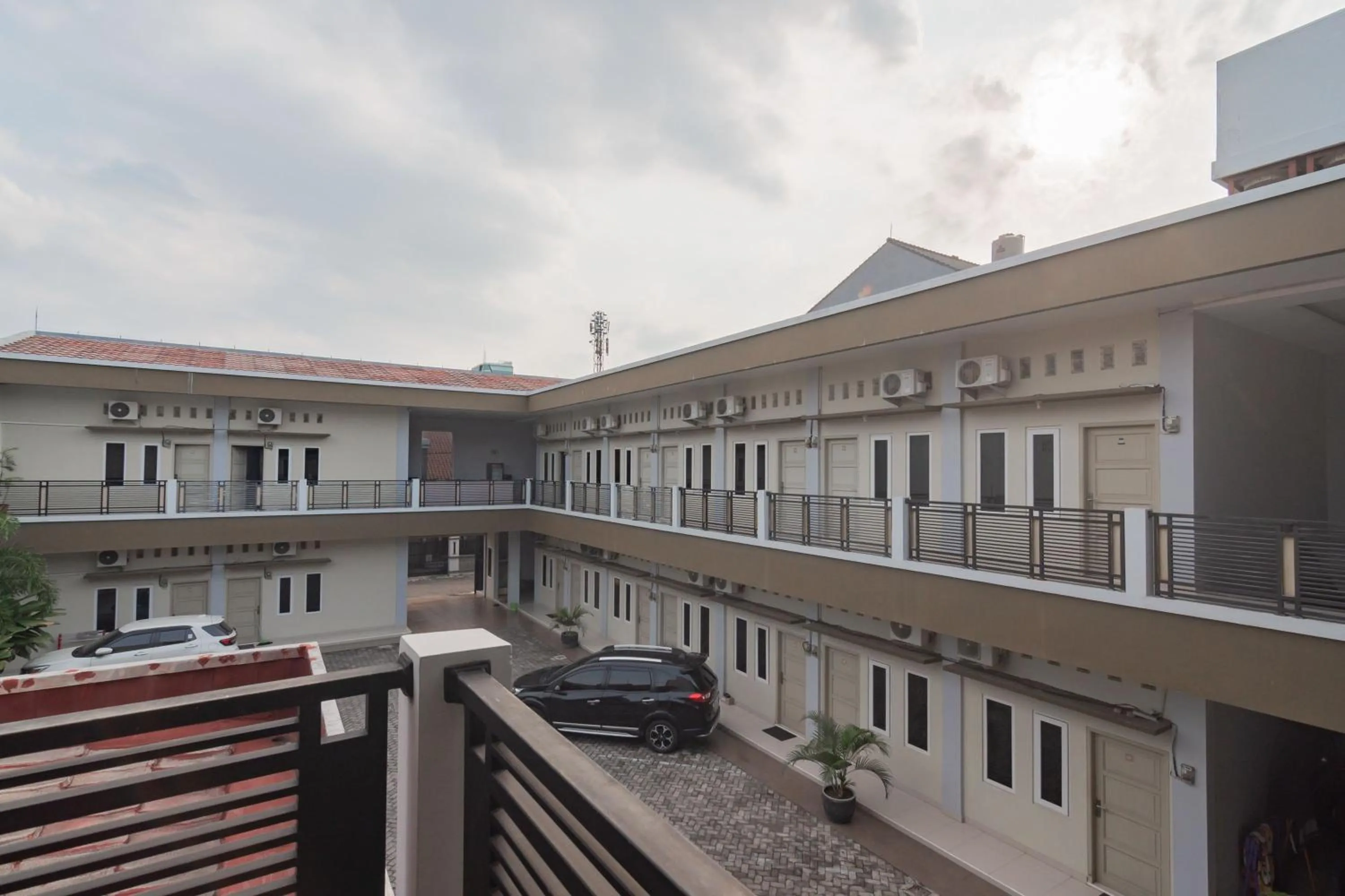 Property building in RedDoorz Plus Syariah @ Tuparev Cirebon 3