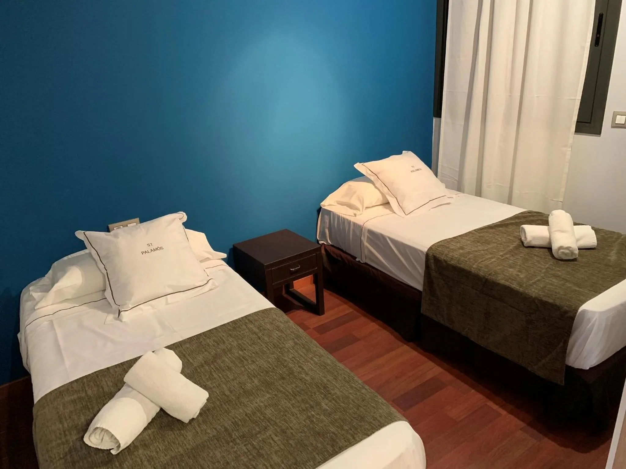 Bedroom, Bed in Palamós Apartamentos