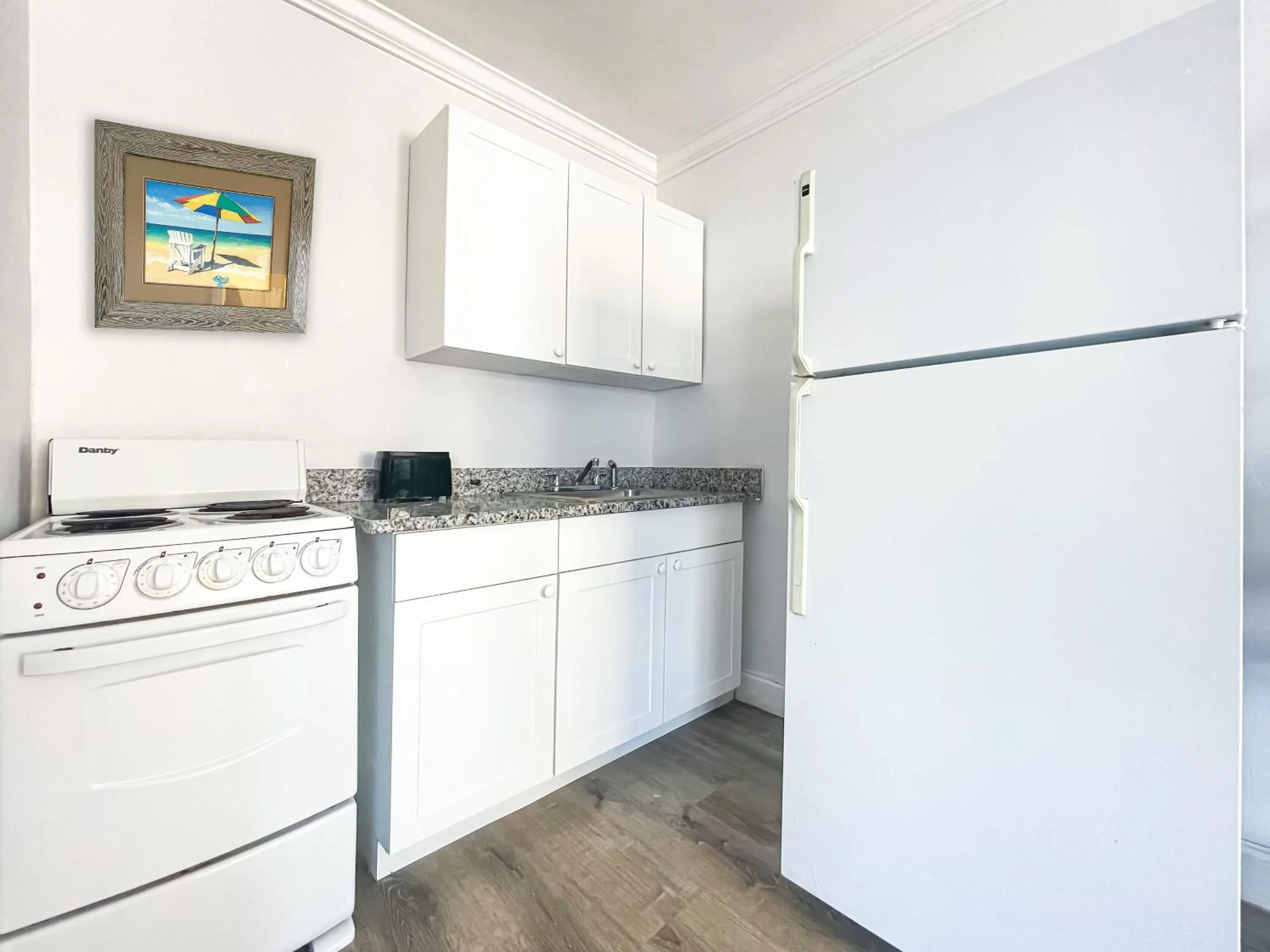 Kitchen or kitchenette in Paradise Oceanfront by HBH