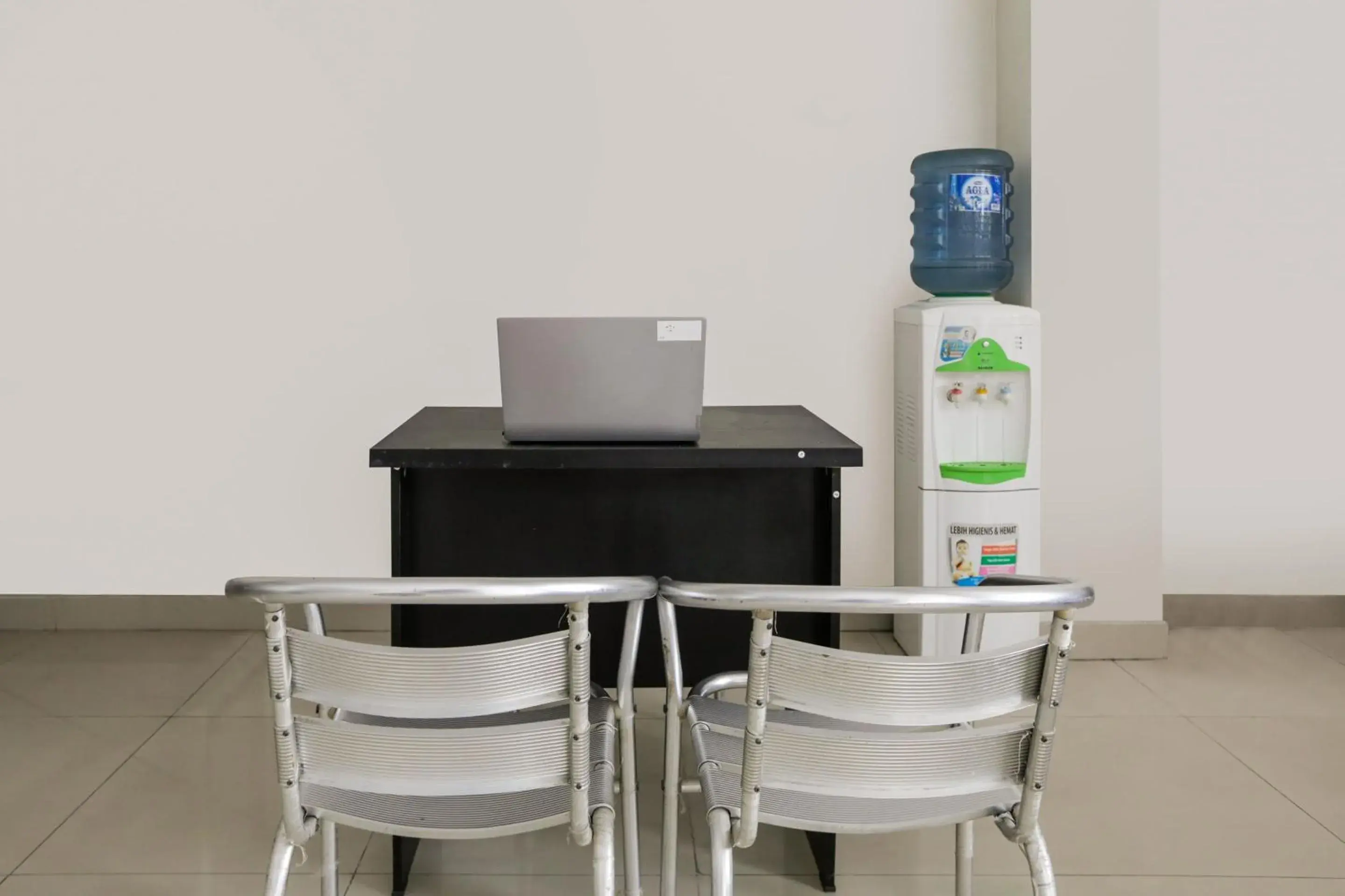 Lobby or reception in Hotel O Tamansari Guest House Lobby or reception in Hotel O Tamansari Guest House