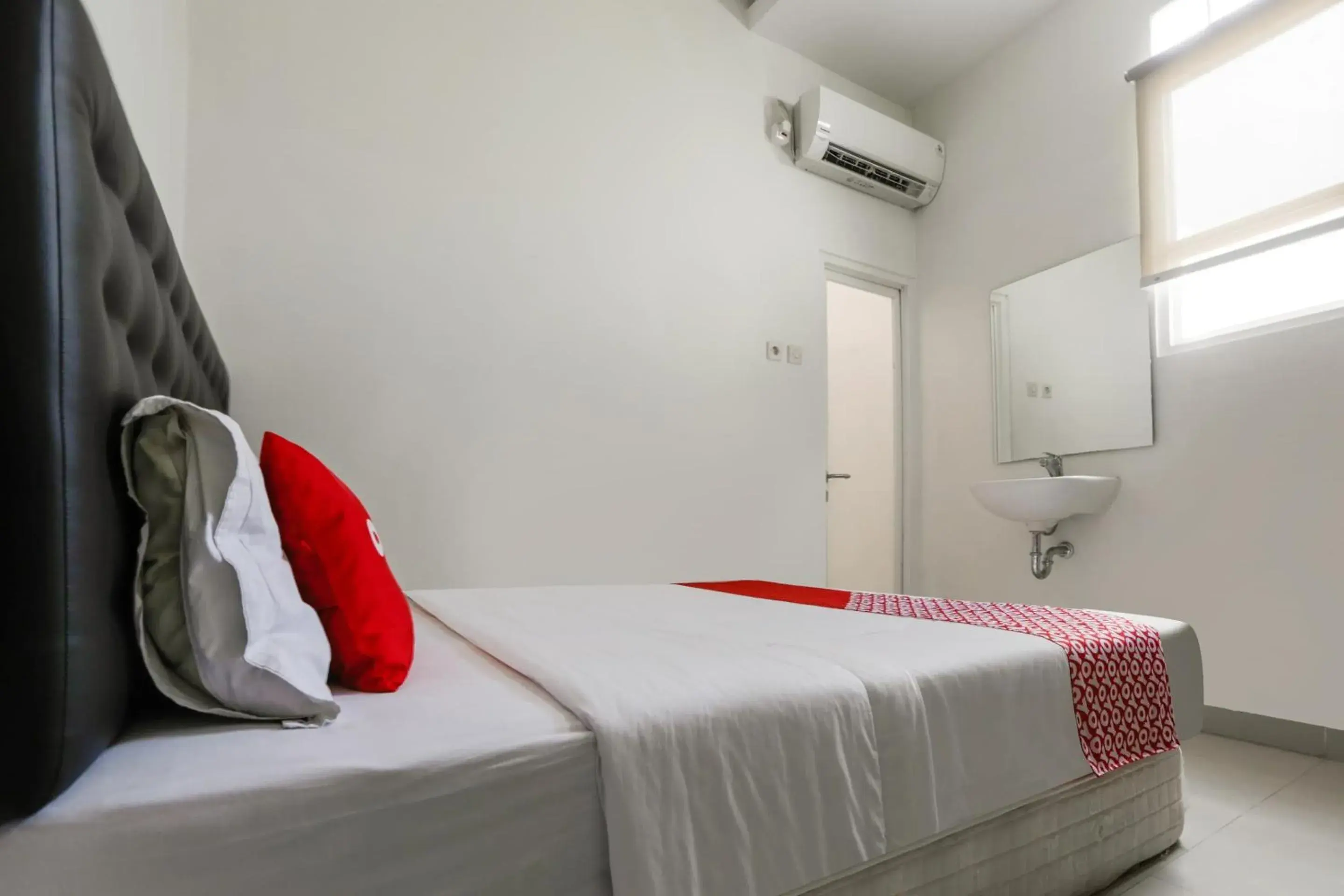 Bedroom, Bed in Hotel O Tamansari Guest House Bedroom, Bed in Hotel O Tamansari Guest House