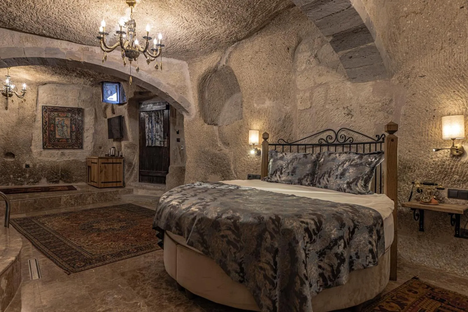Bed in Göreme Cave Suites